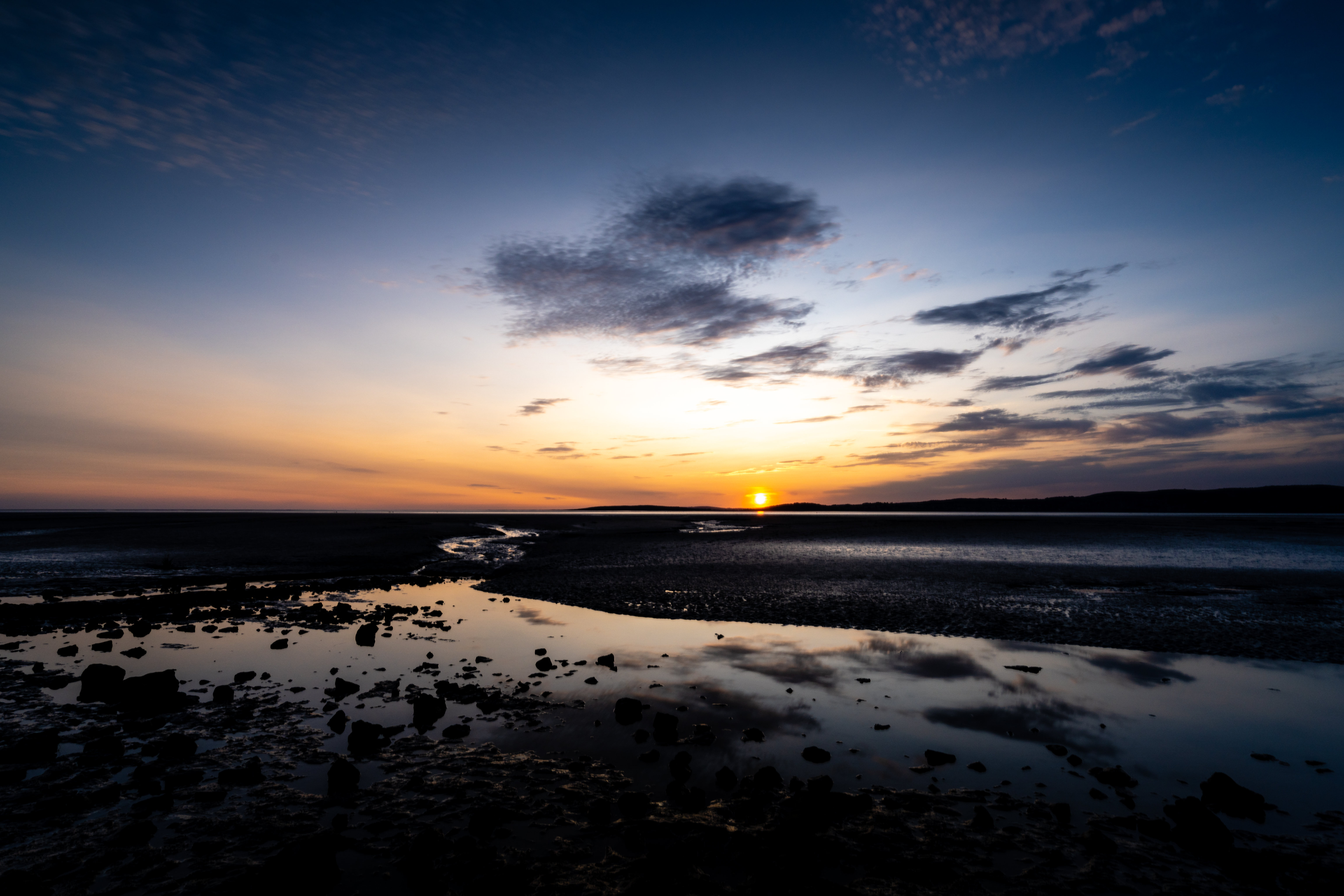 Free download wallpaper Sunset, Sea, Twilight, Shore, Bank, Dusk, Landscape, Nature on your PC desktop