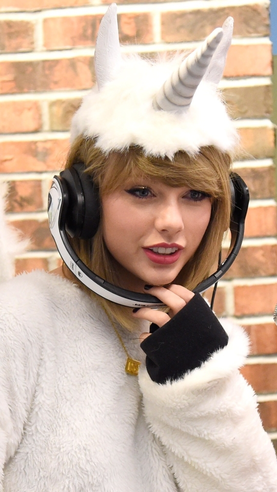 Download mobile wallpaper Music, Taylor Swift for free.