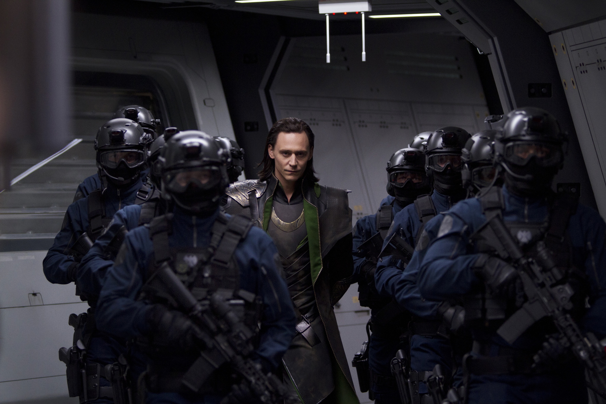 Baixe gratuitamente a imagem Os Vingadores, Filme, Loki (Marvel Comics), Tom Hiddleston na área de trabalho do seu PC