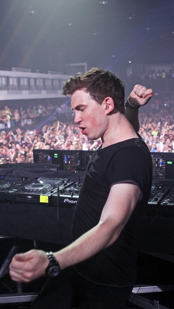 Download mobile wallpaper Music, Dj, Hardwell for free.