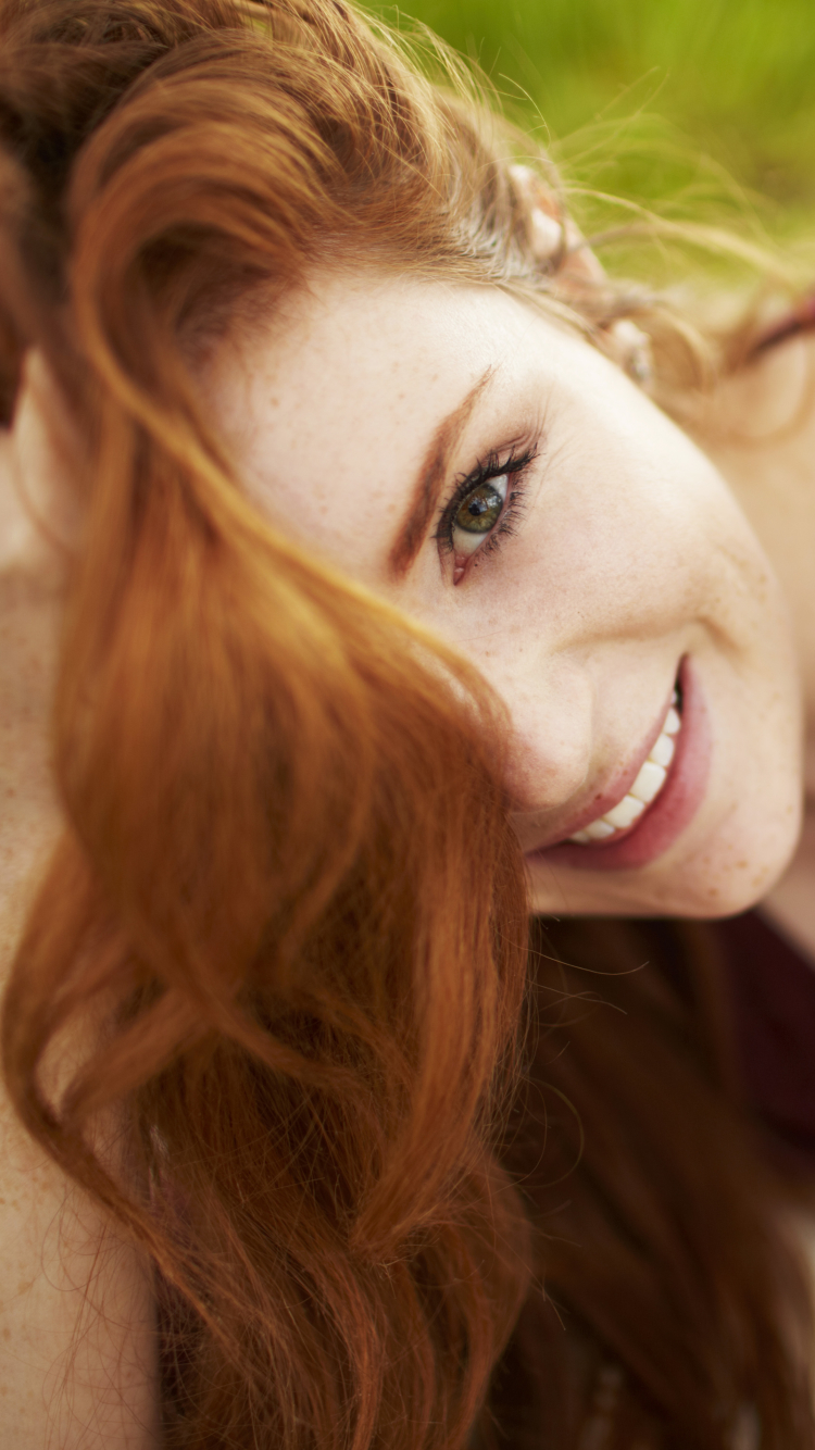 Download mobile wallpaper Redhead, Bokeh, Model, Women, Green Eyes, Freckles for free.