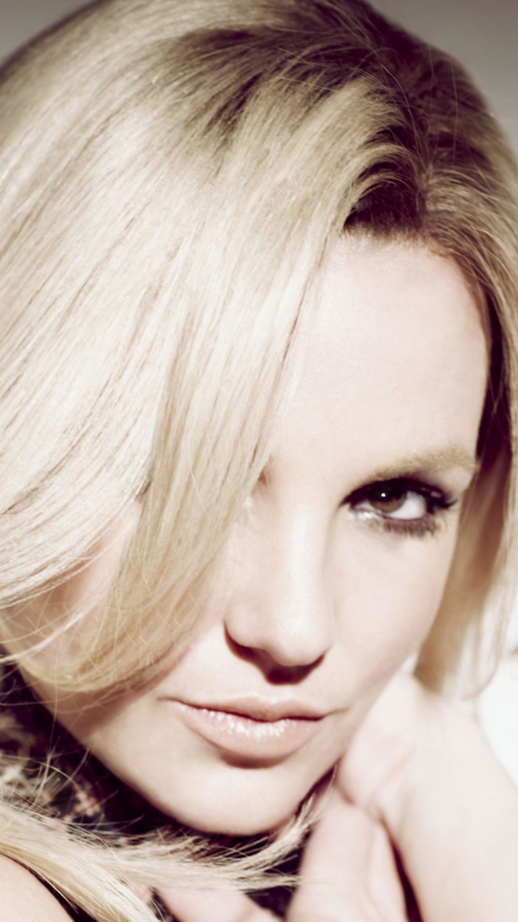 Download mobile wallpaper Music, Britney Spears, Singer, Blonde, American, Brown Eyes for free.