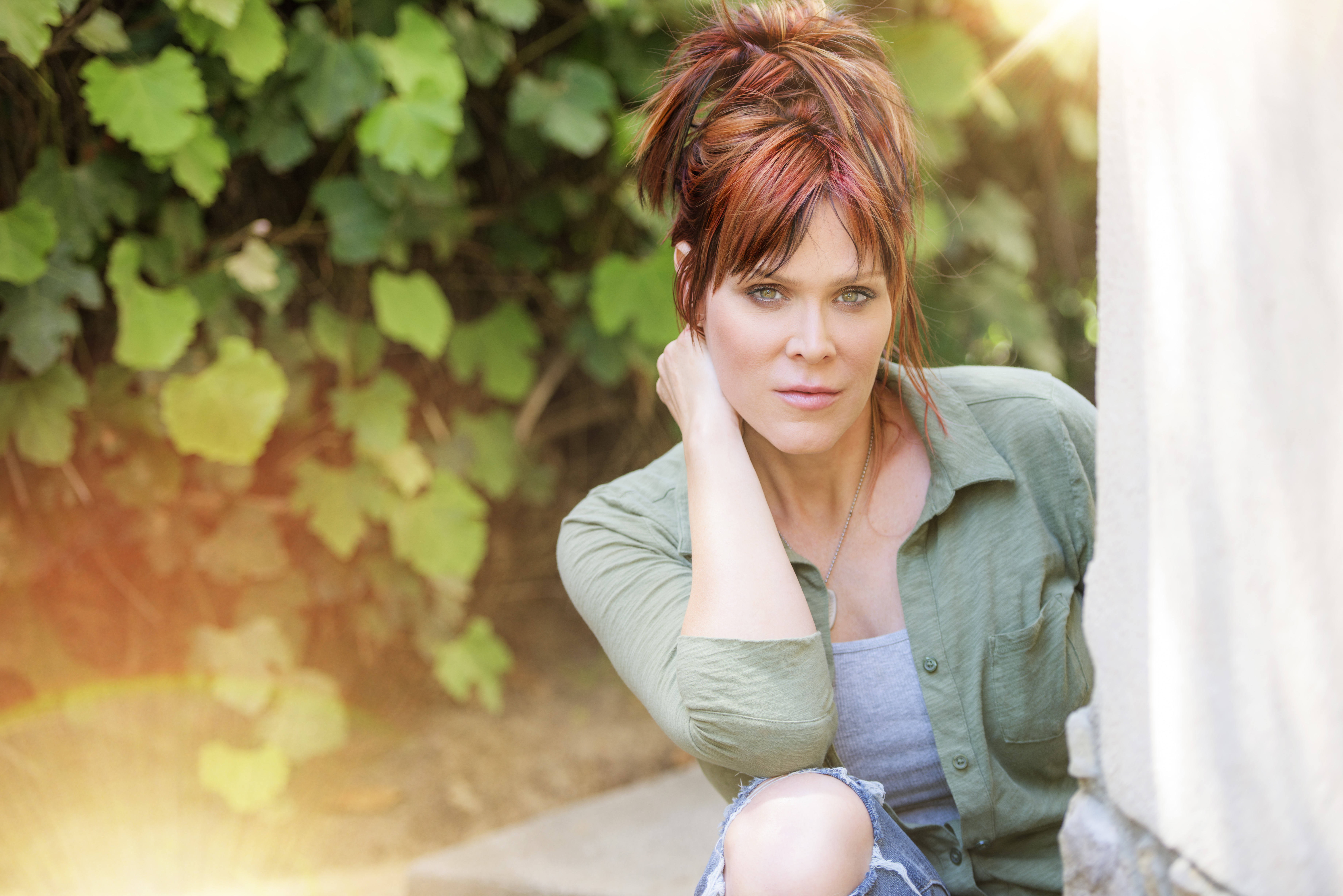 Download mobile wallpaper Music, Beth Hart for free.