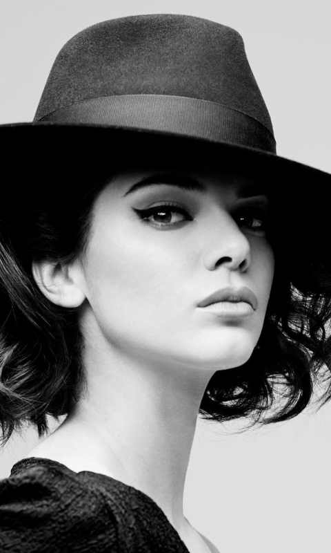 Download mobile wallpaper Hat, Brunette, Celebrity, Black & White, Kendall Jenner for free.