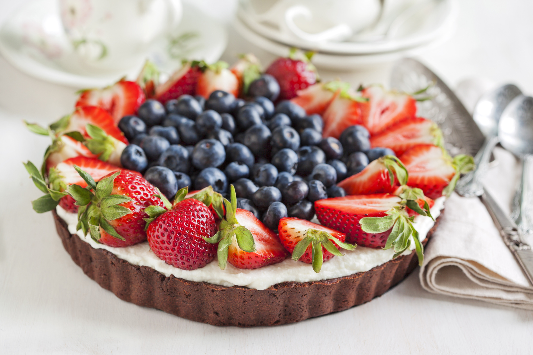 Download mobile wallpaper Food, Strawberry, Blueberry, Fruit, Pie, Pastry for free.