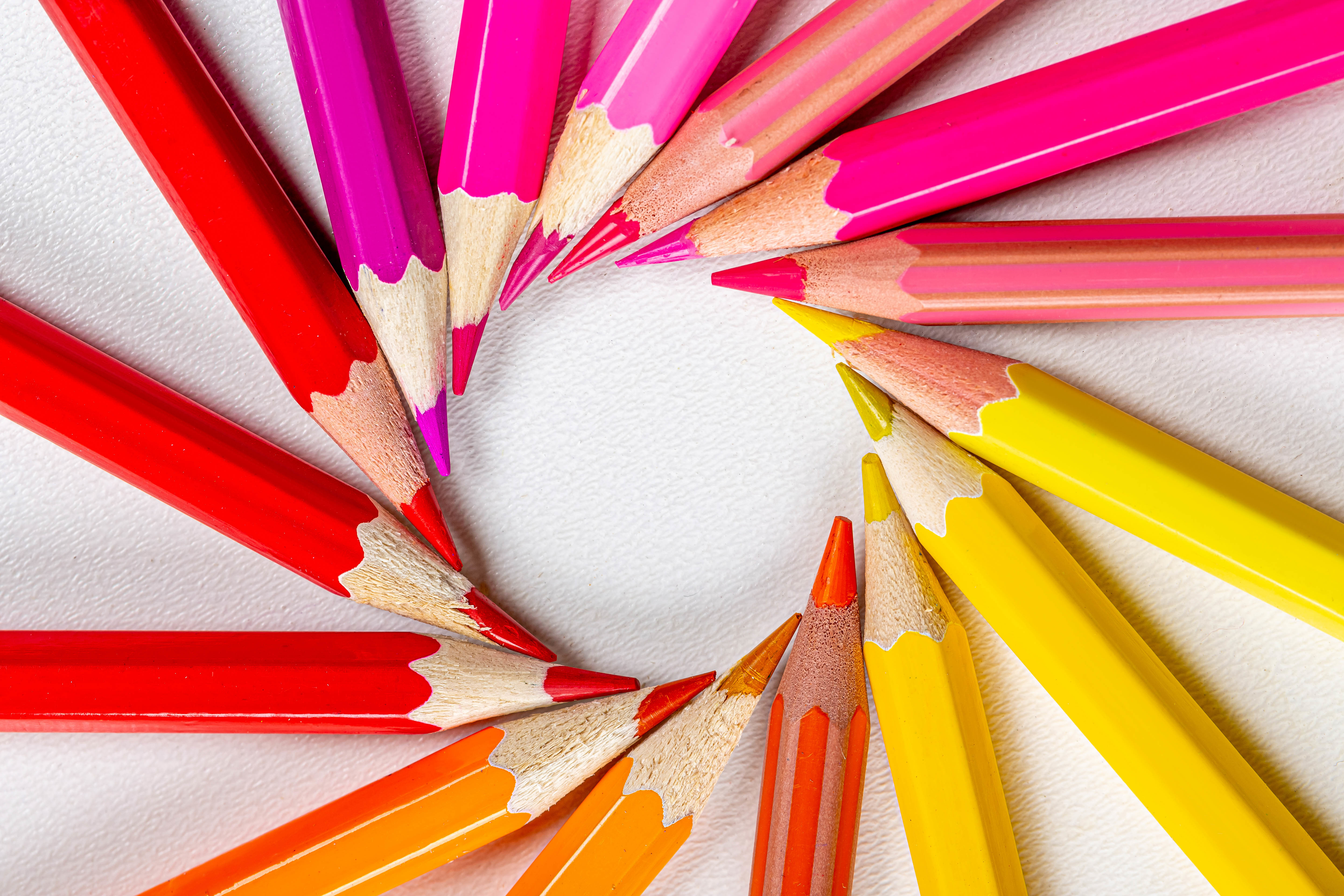 77114 скачать картинку макро, разное, разноцветный, карандаши, круг - обои и заставки бесплатно