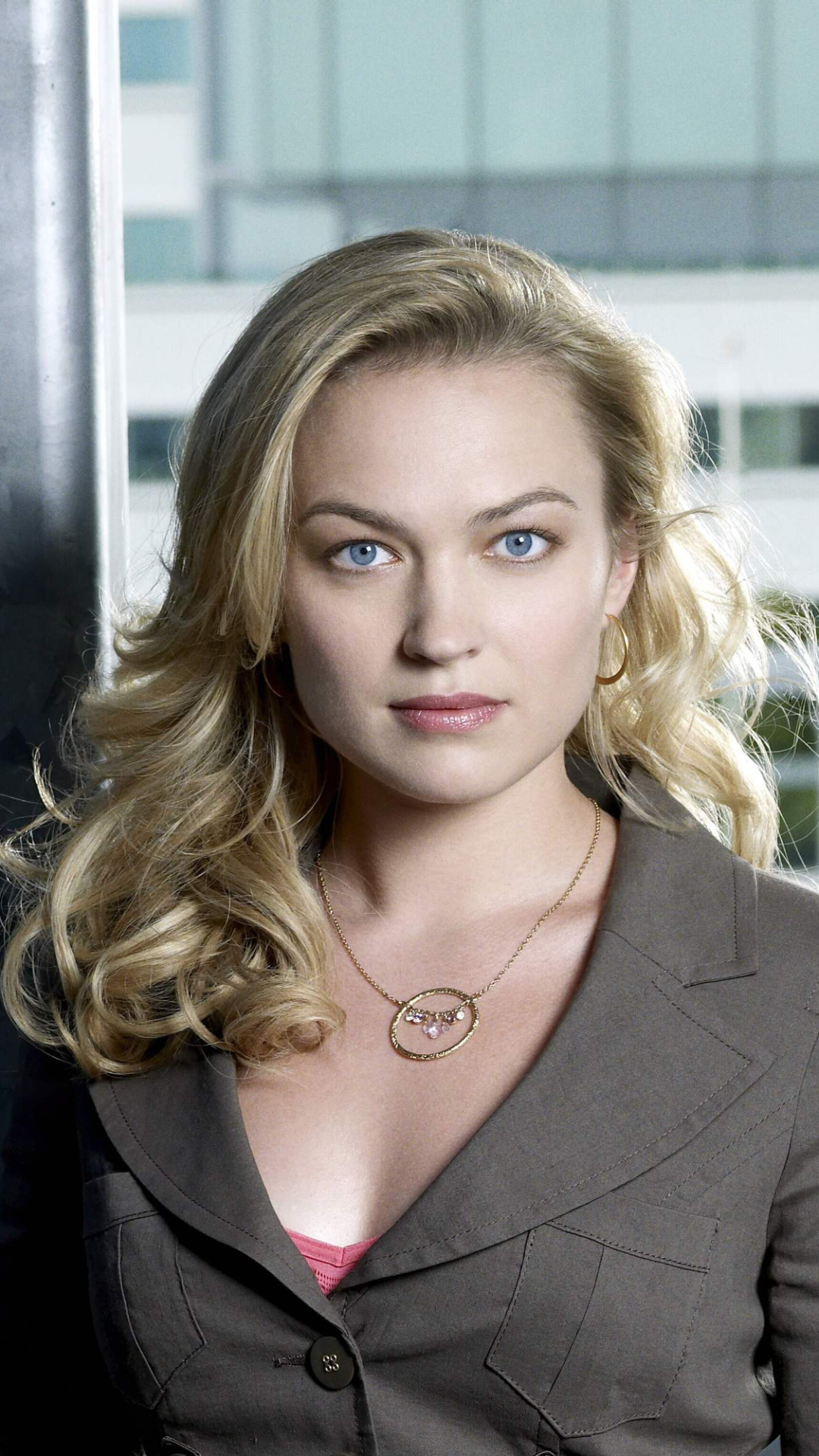 Download mobile wallpaper English, Celebrity, Actress, Sophia Myles for free.