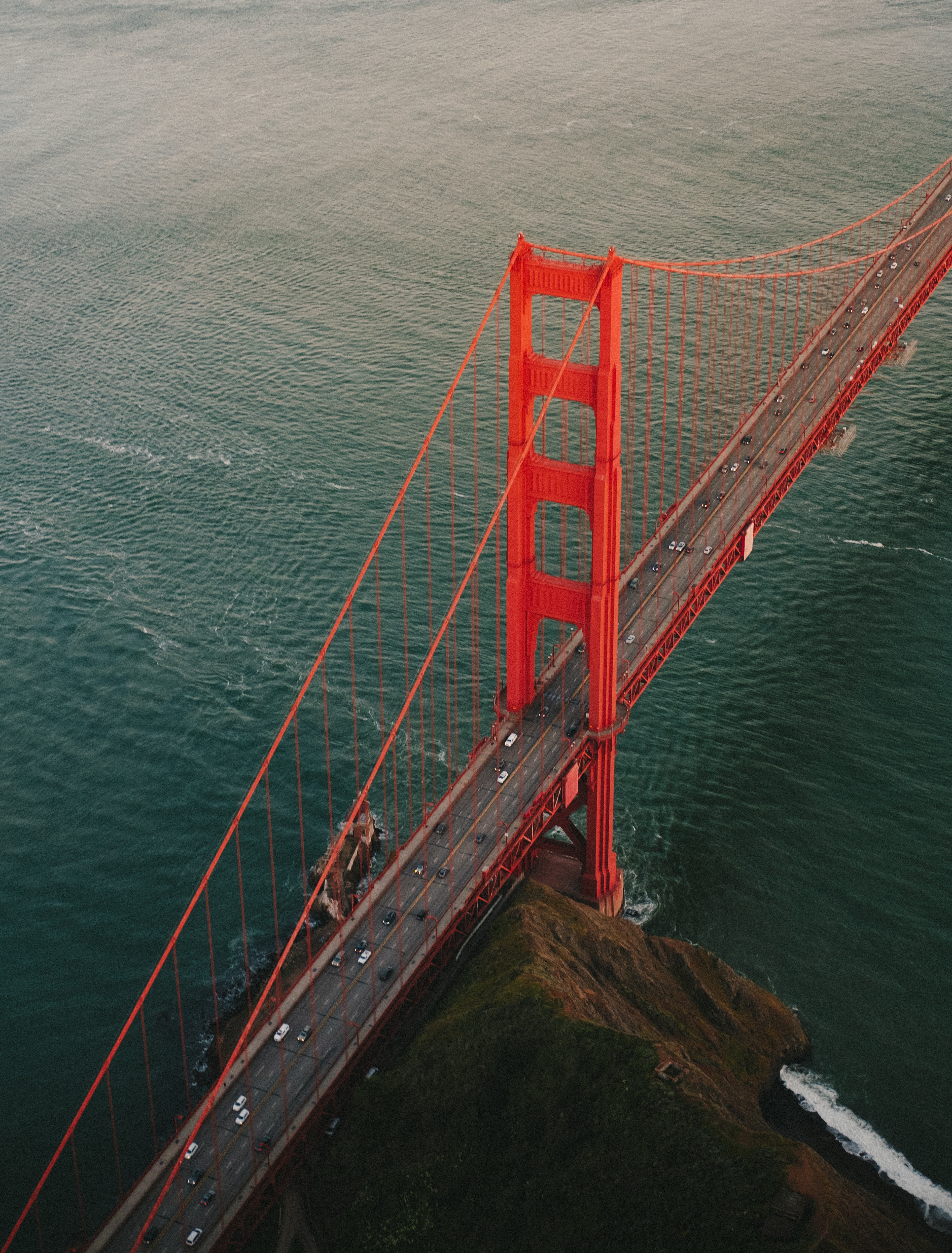 Завантажити шпалери Golden Gate на телефон безкоштовно