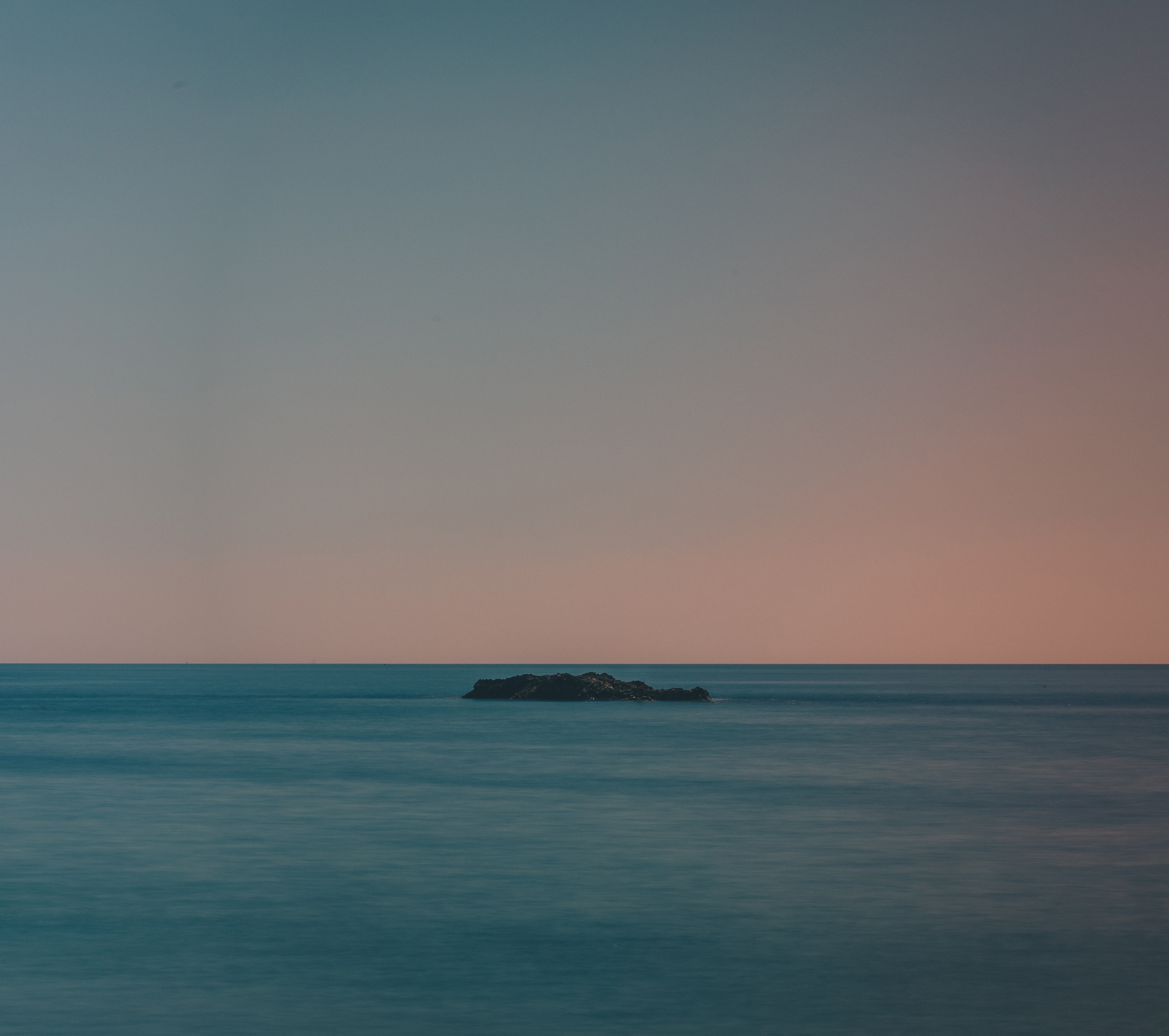 Download mobile wallpaper Horizon, Sunset, Sea, Island, Minimalism for free.