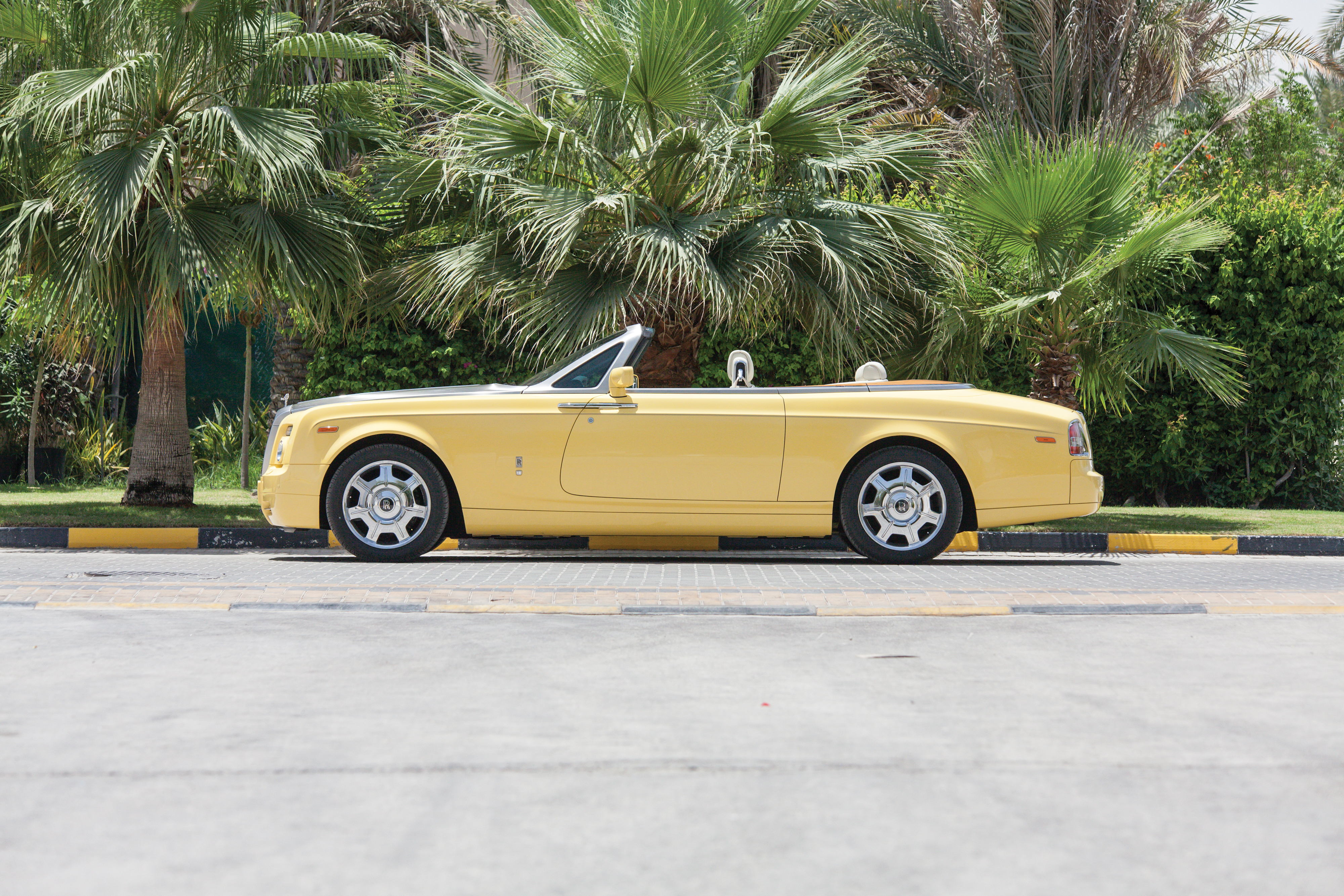 Handy-Wallpaper Rolls Royce, Cabriolet, Rolls Royce Phantom, Fahrzeuge kostenlos herunterladen.