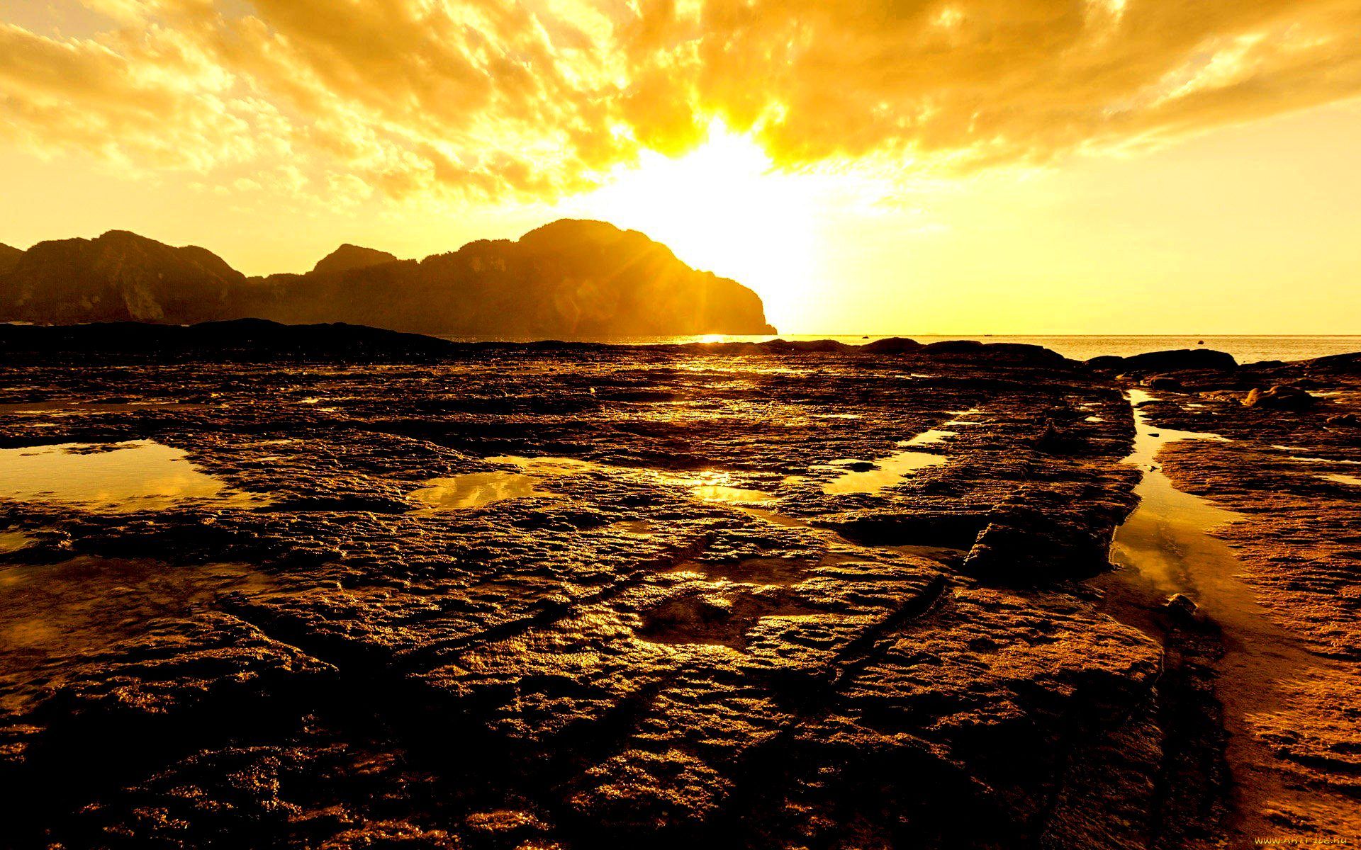 Free download wallpaper Landscape, Sunset, Beach on your PC desktop