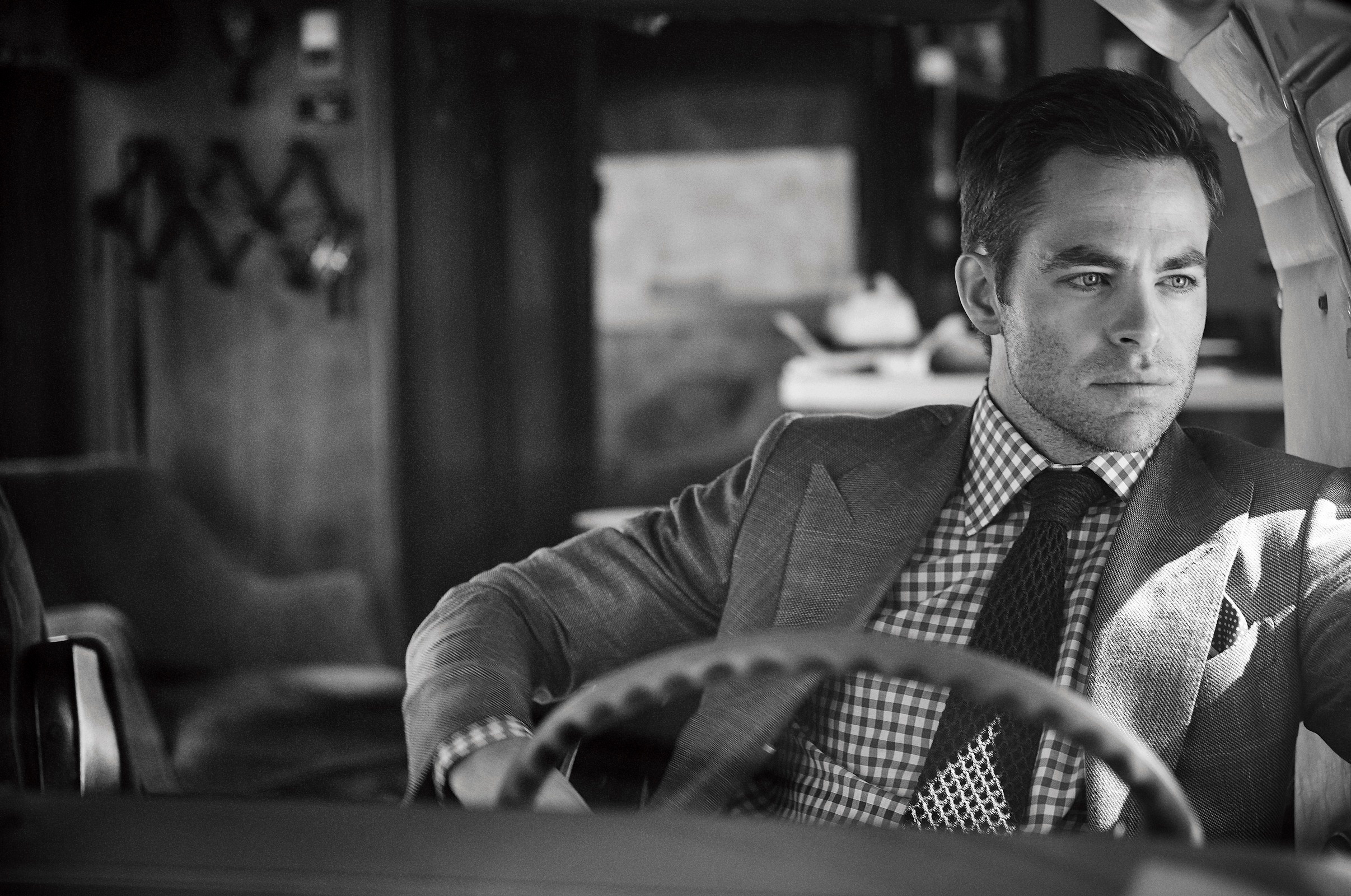 Download mobile wallpaper Chris Pine, American, Suit, Celebrity, Black & White, Actor for free.