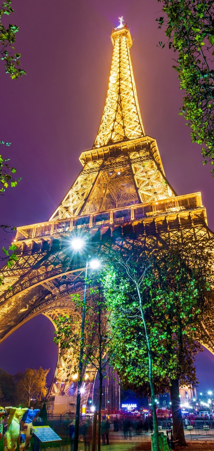 Descarga gratuita de fondo de pantalla para móvil de Noche, Torre Eiffel, Monumentos, Luz, Francia, Monumento, Hecho Por El Hombre.
