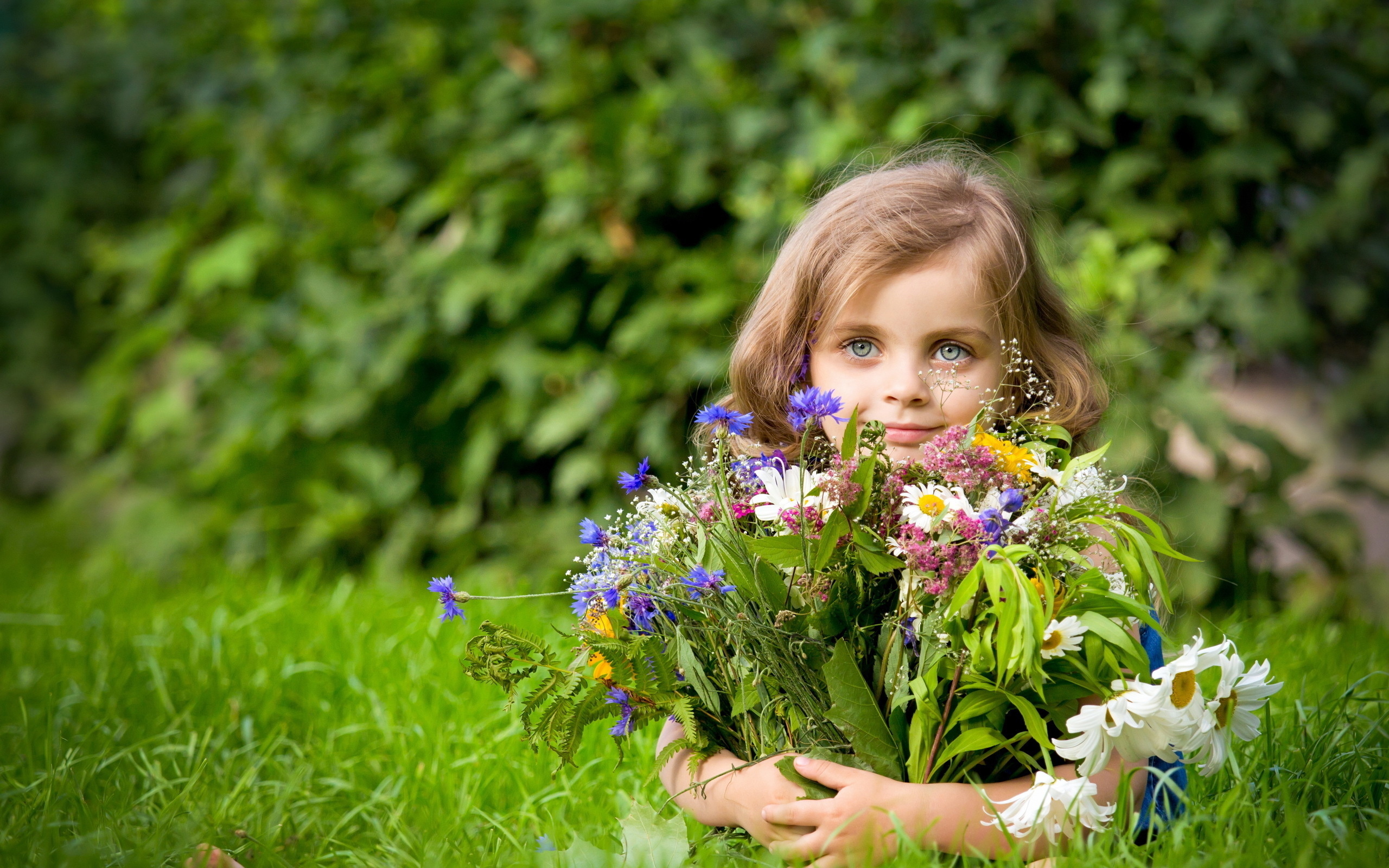 Laden Sie das Blumen, Bouquets, Kinder, Menschen-Bild kostenlos auf Ihren PC-Desktop herunter