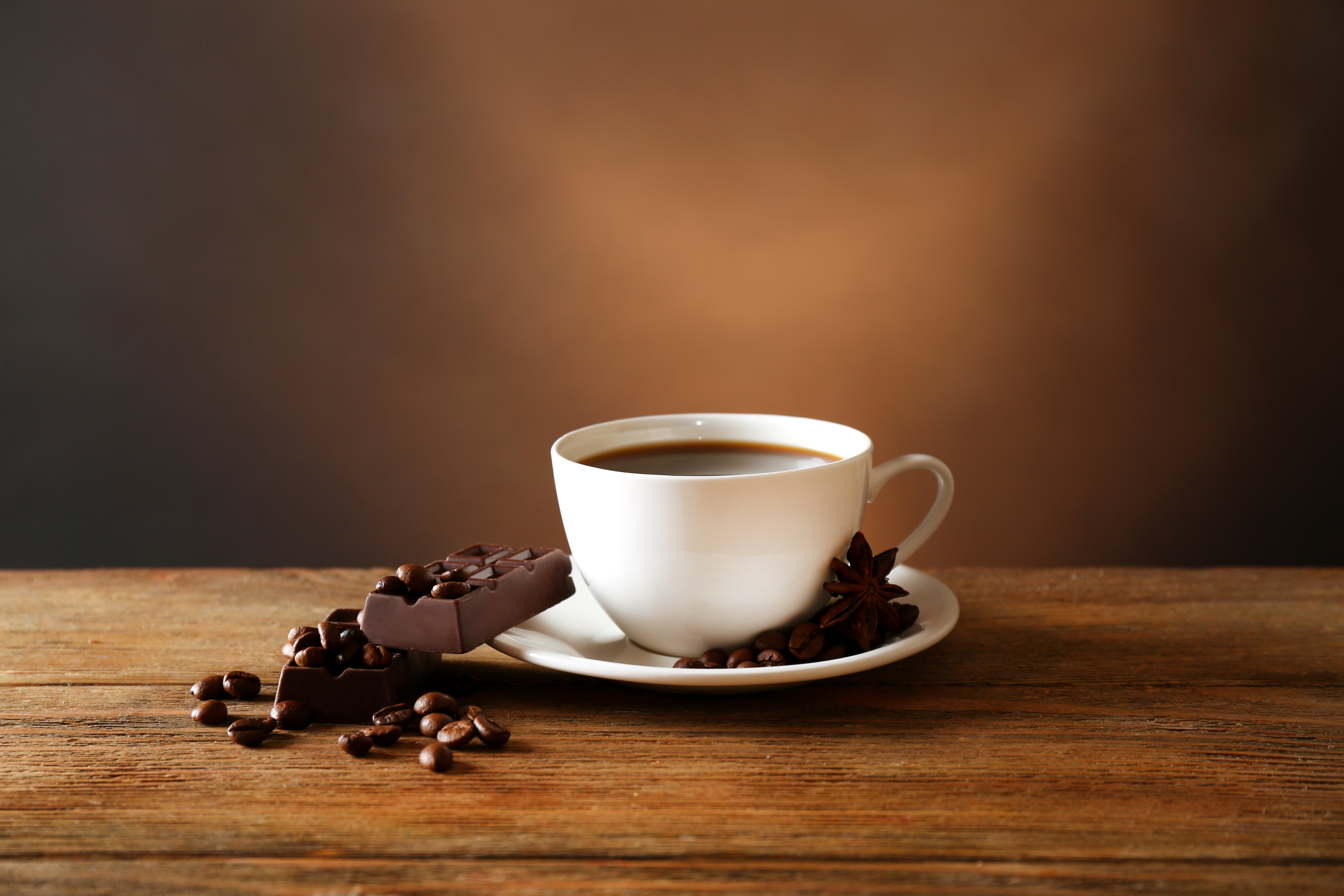 Handy-Wallpaper Schokolade, Tasse, Kaffeebohnen, Nahrungsmittel, Kaffee kostenlos herunterladen.