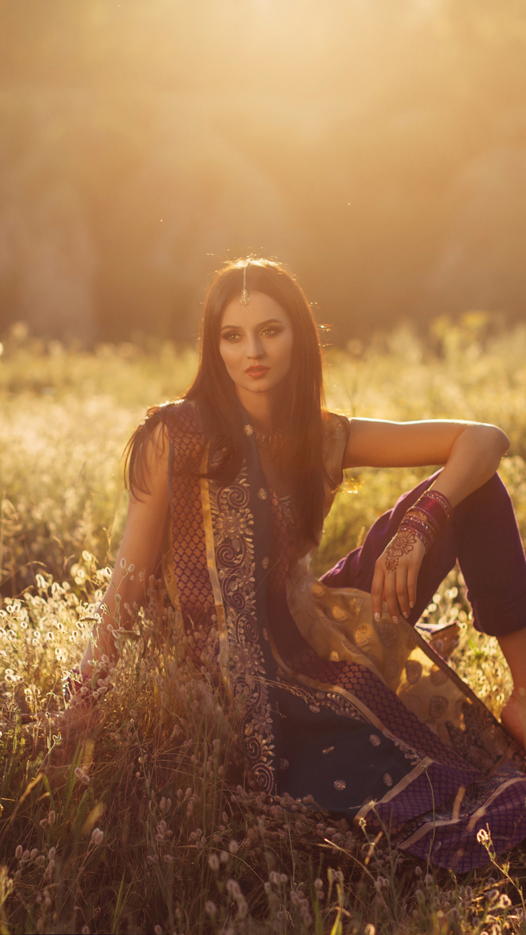 Download mobile wallpaper Brunette, Sunny, Model, Women, Lipstick, Depth Of Field, Saree for free.