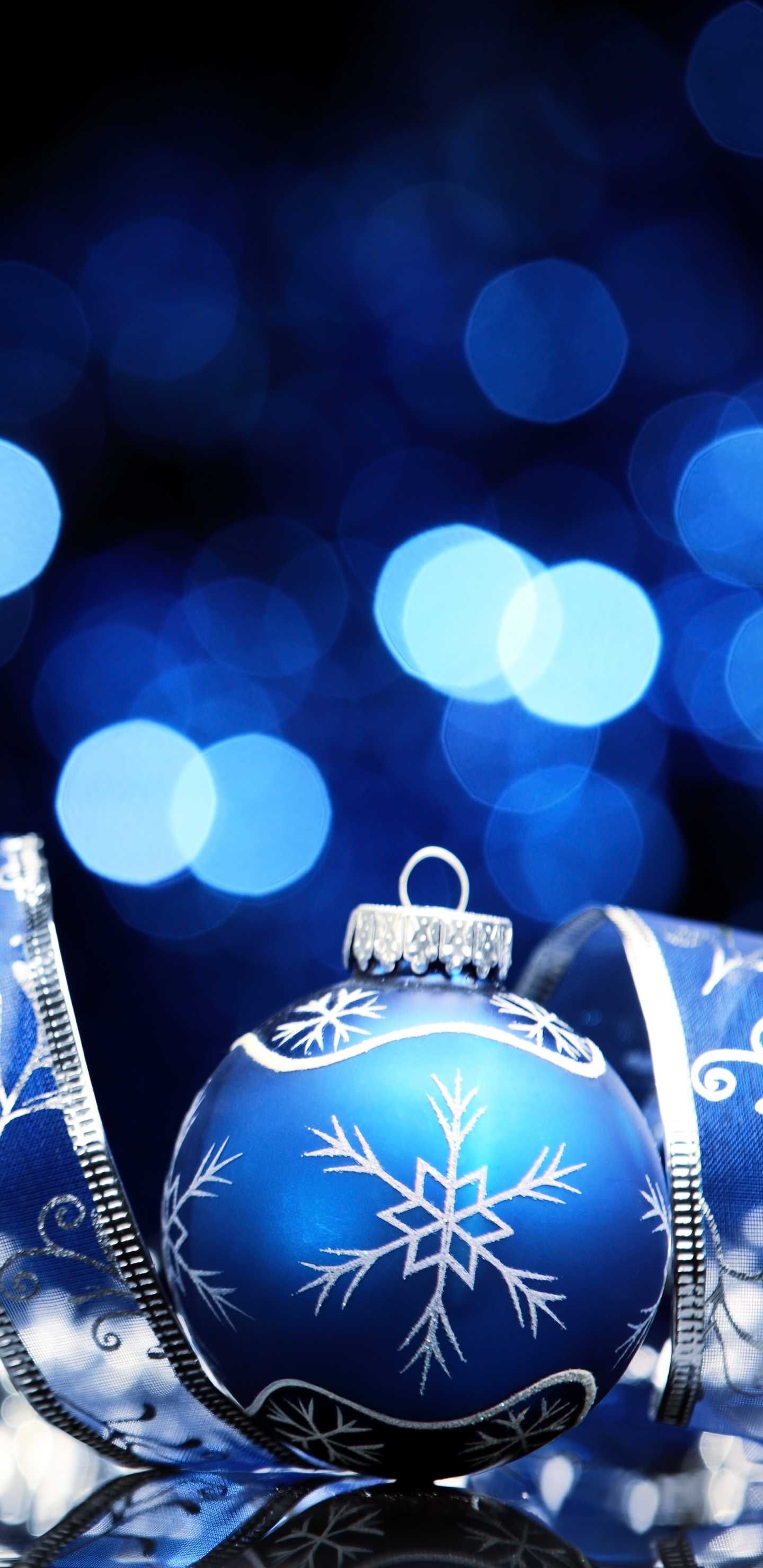 Download mobile wallpaper Christmas, Holiday, Decoration, Bokeh, Christmas Ornaments for free.