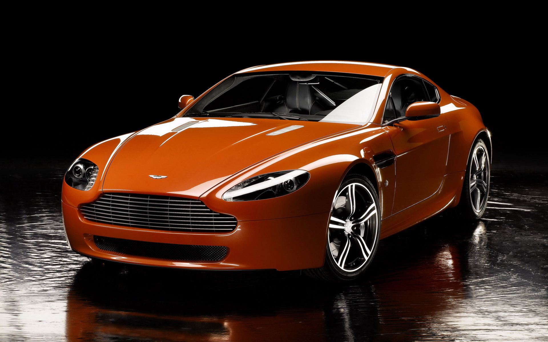 Laden Sie das Fahrzeuge, Aston Martin V8 Vantage-Bild kostenlos auf Ihren PC-Desktop herunter