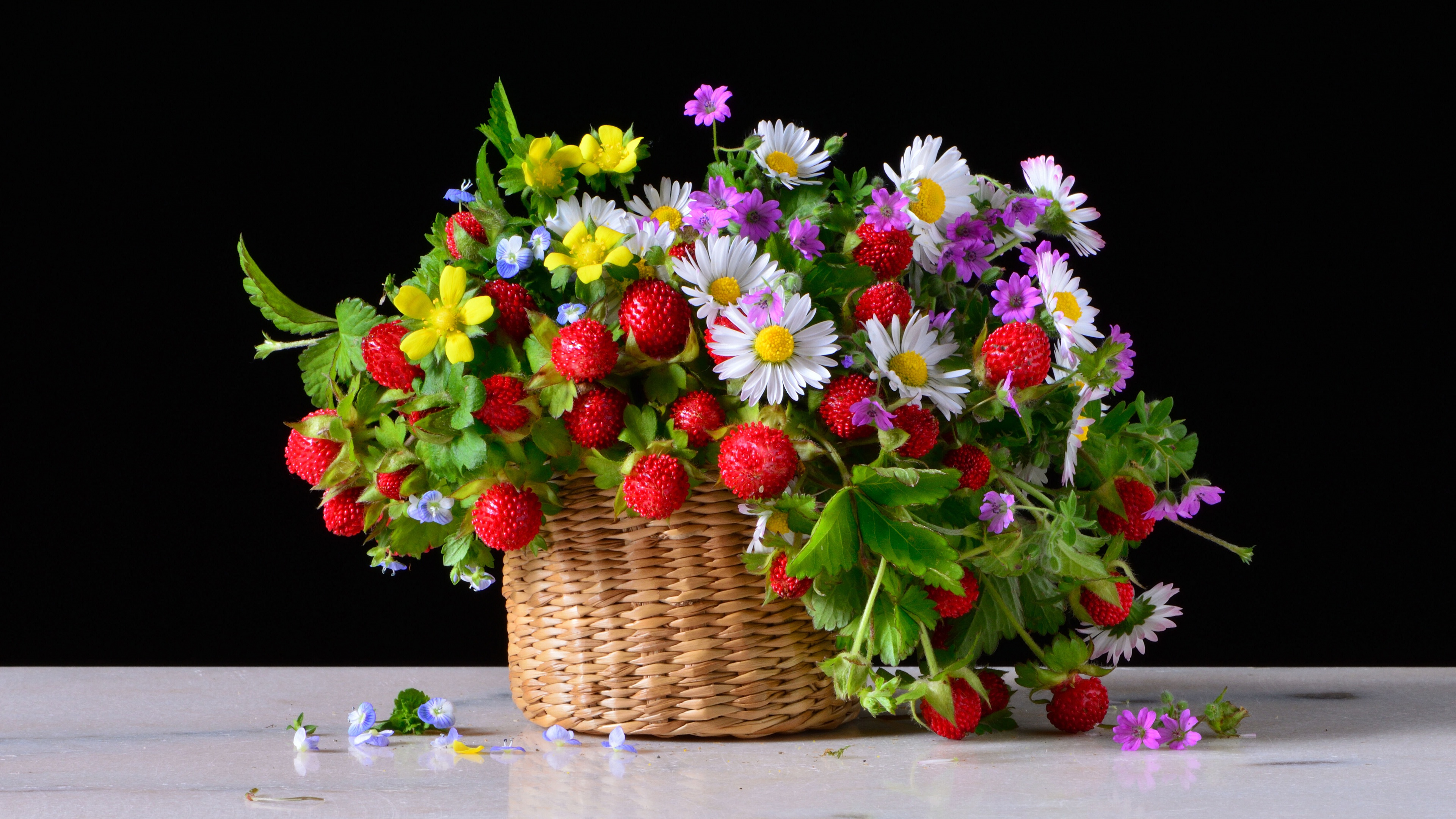desktop Images food, still life, basket, berry, bouquet, chamomile, flower, strawberry