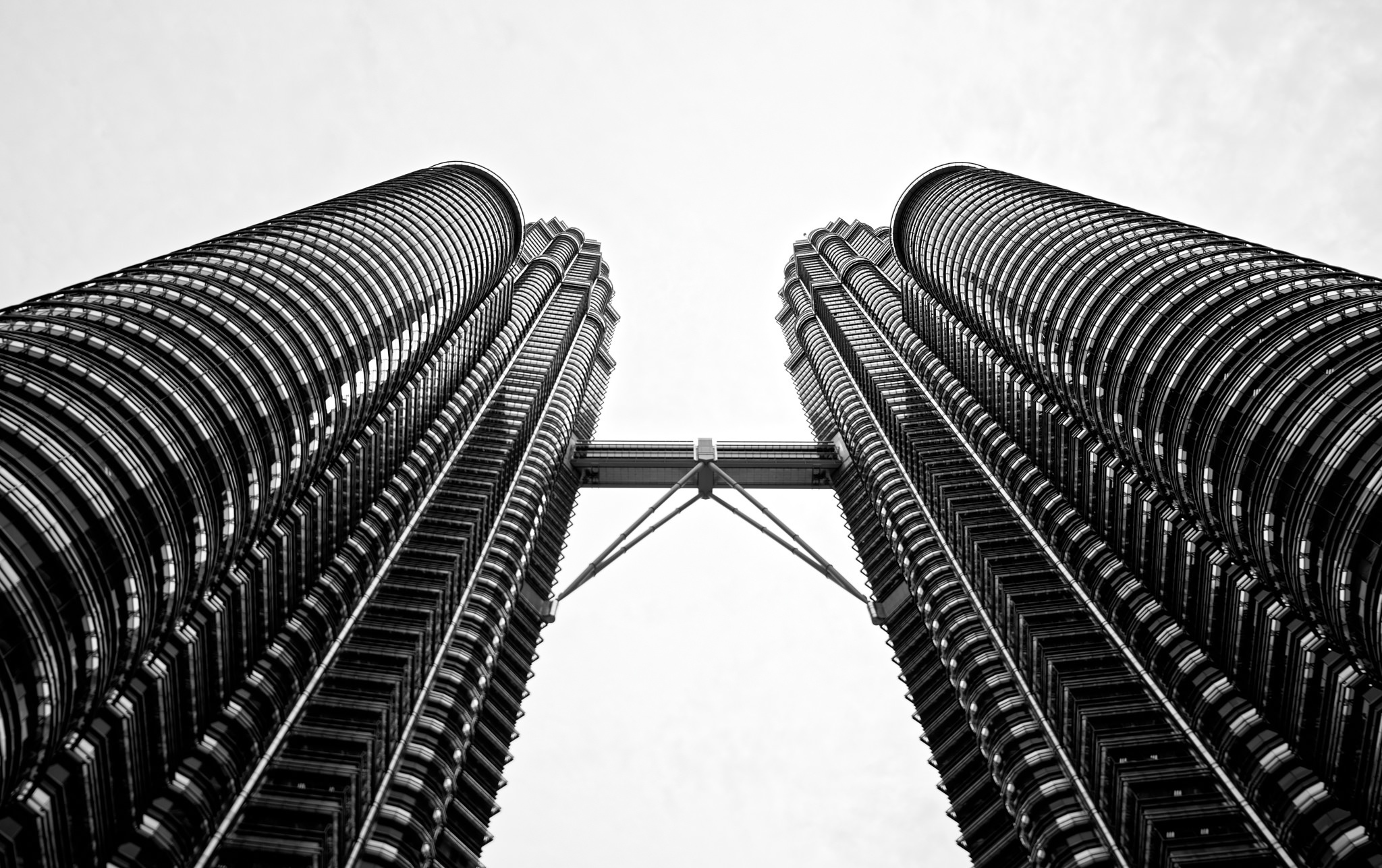 807390 descargar fondo de pantalla hecho por el hombre, torres petronas, edificio, kuala lumpur, malasia, rascacielos: protectores de pantalla e imágenes gratis