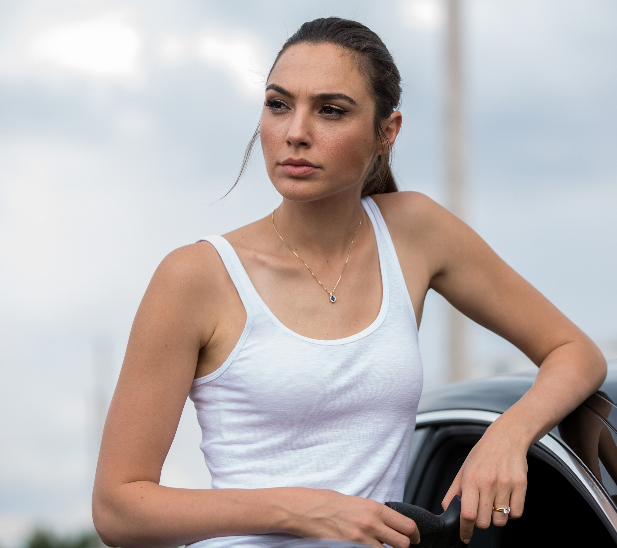 Download mobile wallpaper Movie, Gal Gadot, Keeping Up With The Joneses for free.