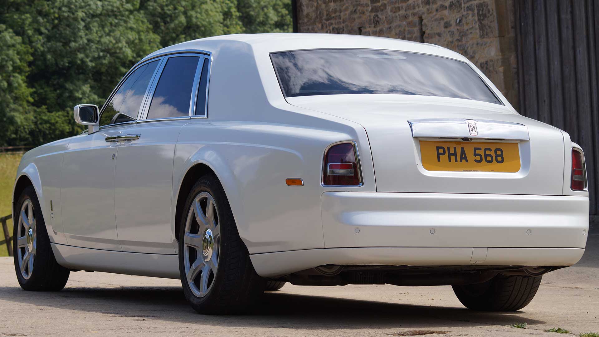 Laden Sie das Rolls Royce, Autos, Rolls Royce Phantom, Fahrzeuge, Weißes Auto-Bild kostenlos auf Ihren PC-Desktop herunter