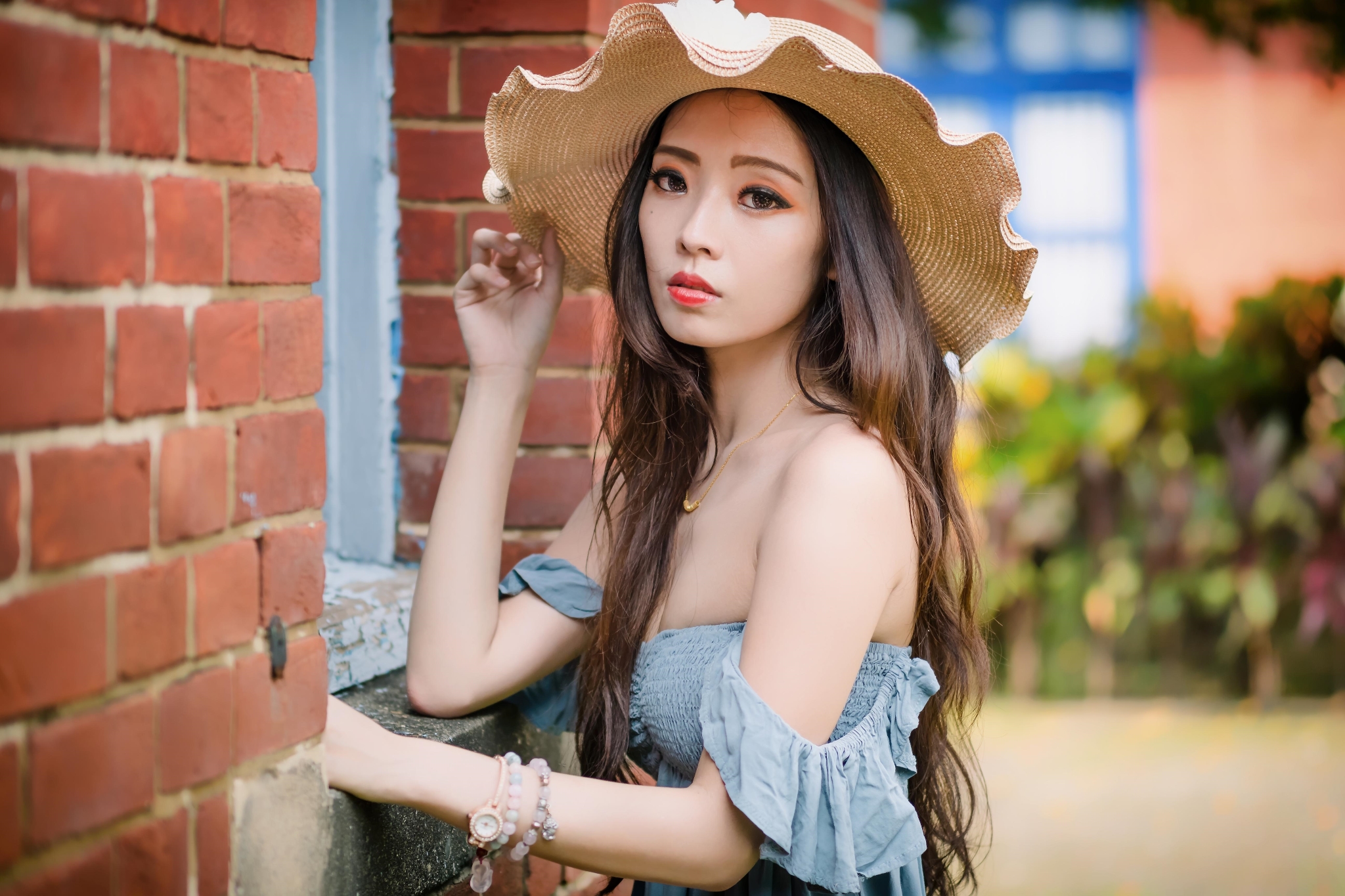 Free download wallpaper Hat, Brunette, Model, Women, Asian, Long Hair, Lipstick on your PC desktop
