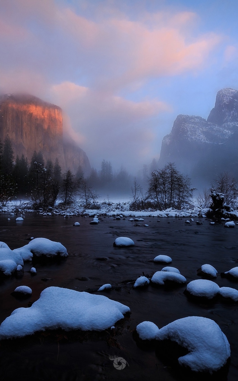 Скачать картинку Зима, Природа, Река, Снег, Туман, Земля/природа в телефон бесплатно.