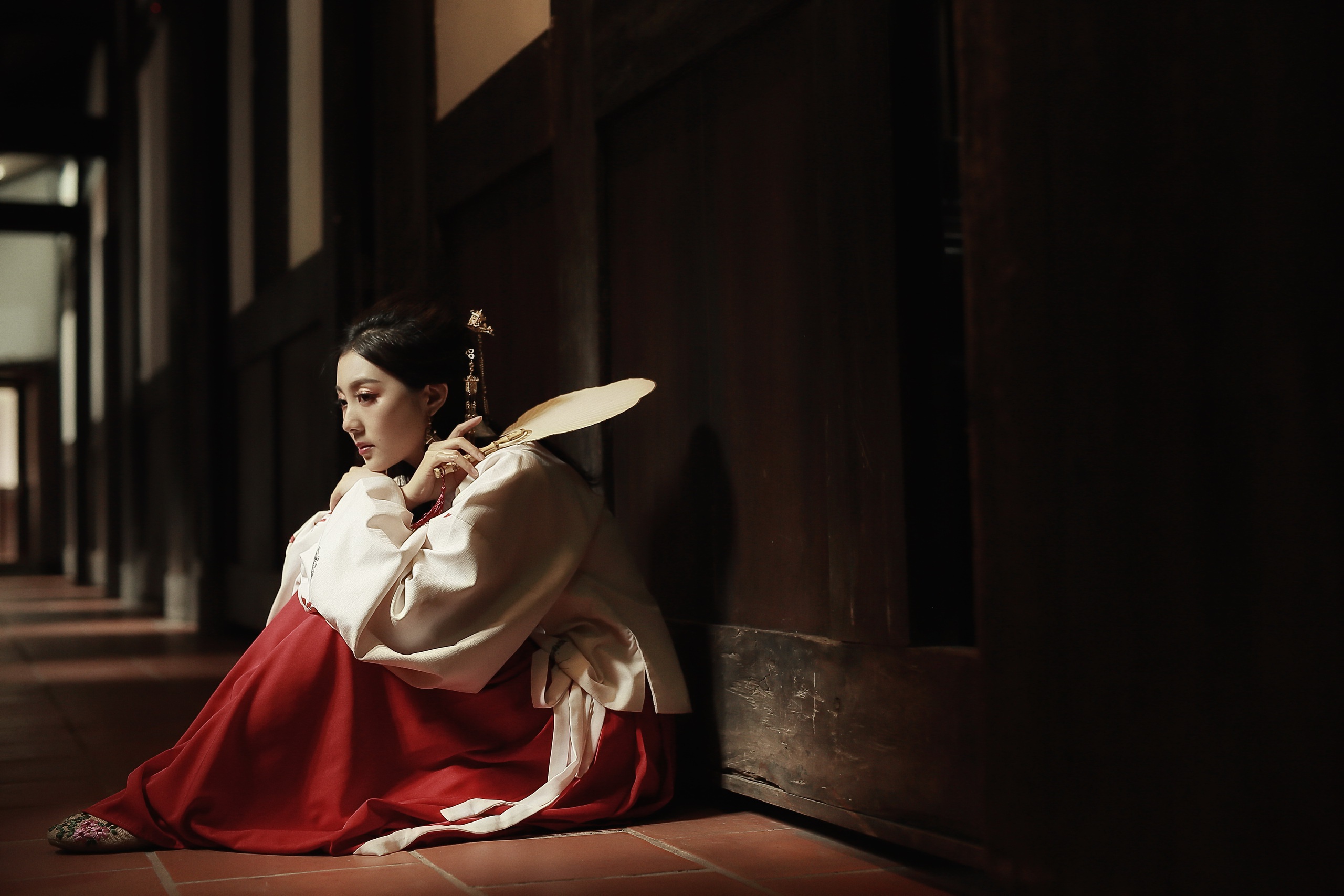 Download mobile wallpaper Brunette, Model, Women, Asian, Traditional Costume for free.