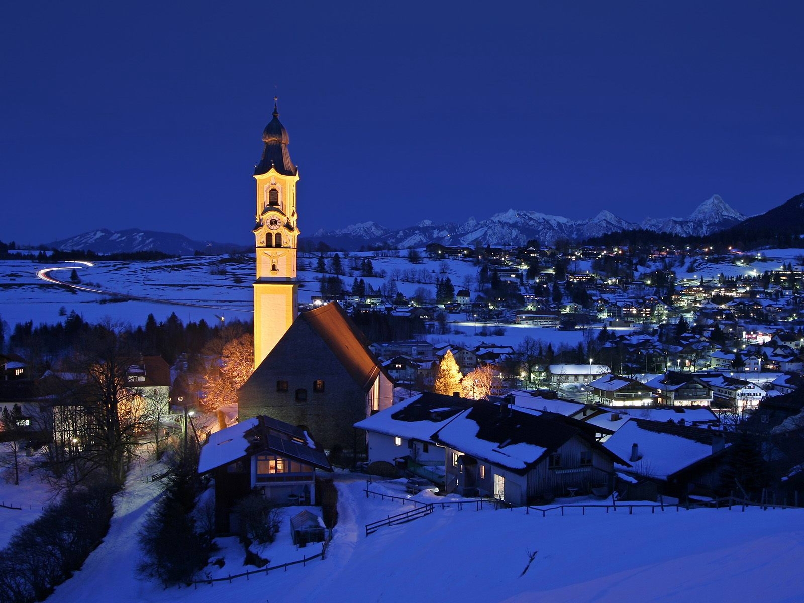 Free download wallpaper Landscape, Cities, Winter, Houses, Snow, Night on your PC desktop