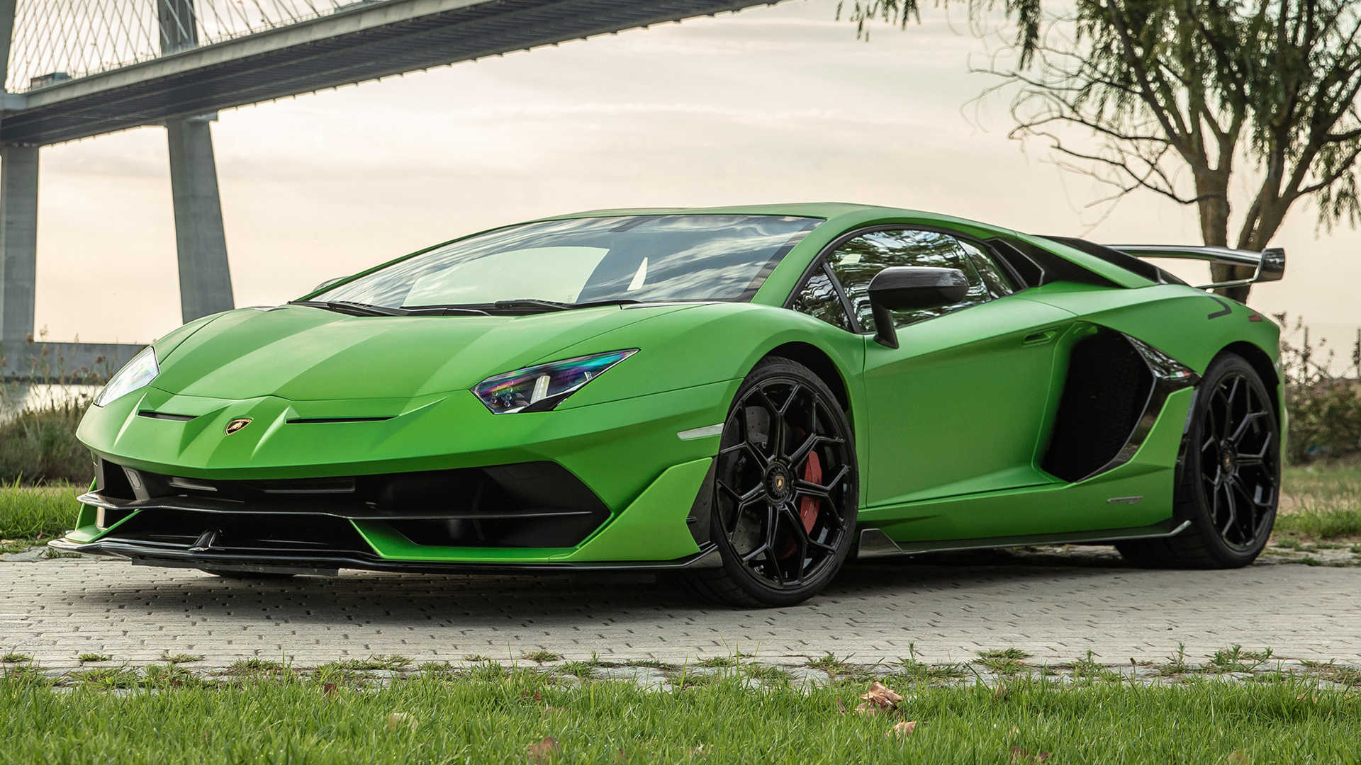 Download mobile wallpaper Lamborghini, Car, Supercar, Vehicles, Green Car, Lamborghini Aventador Svj for free.