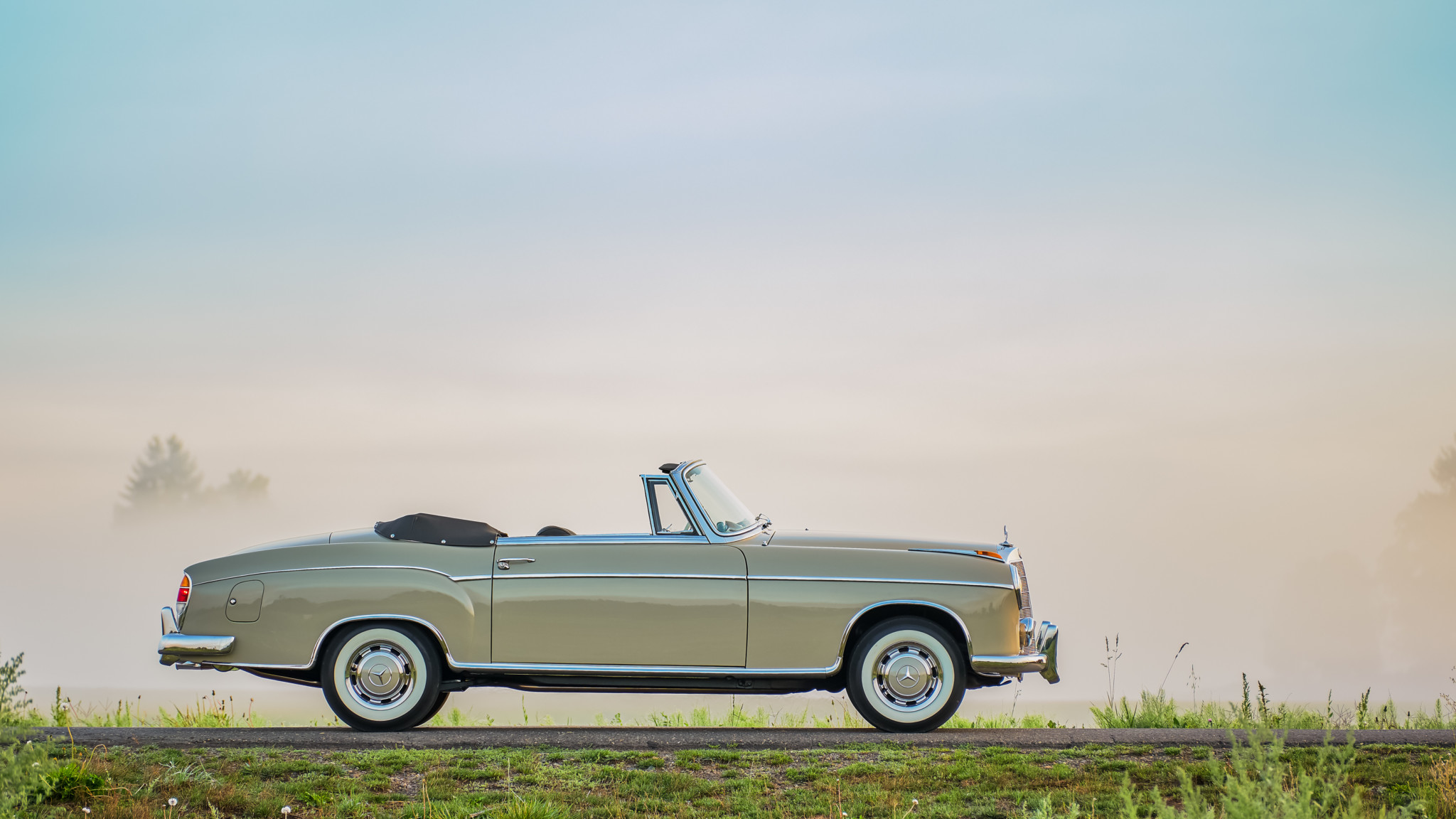 Download mobile wallpaper Car, Mercedes Benz, Convertible, Old Car, Vehicles, Beige Car, Mercedes Benz 220S for free.