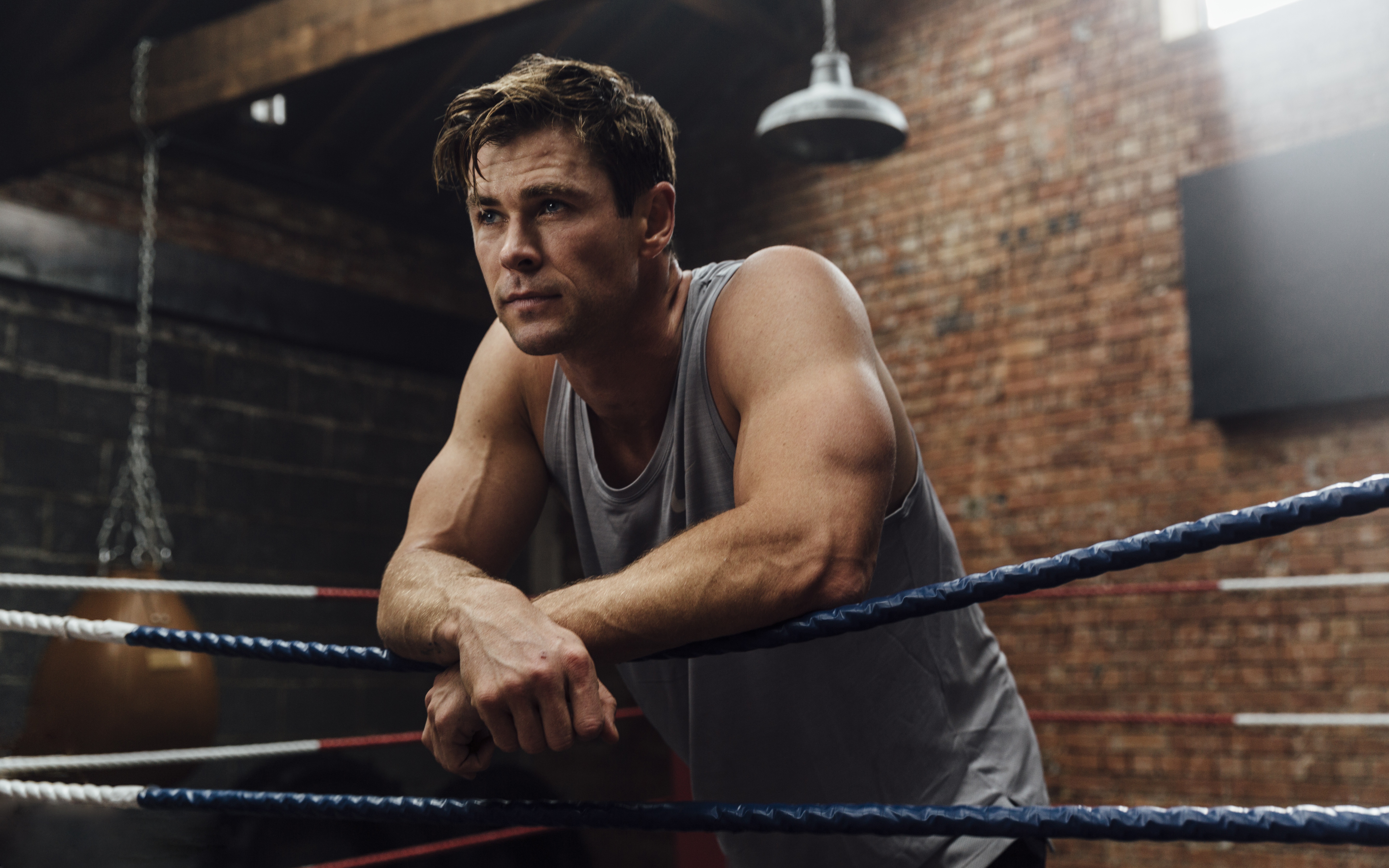 Free download wallpaper Fitness, Celebrity, Chris Hemsworth on your PC desktop