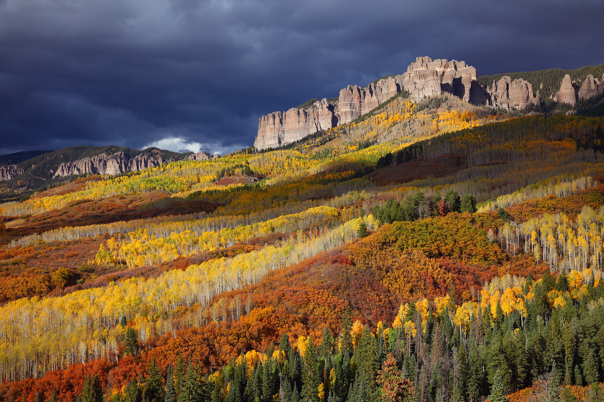 Descarga gratis la imagen Paisaje, Otoño, Ee Uu, Montaña, Bosque, Acantilado, Tierra/naturaleza en el escritorio de tu PC