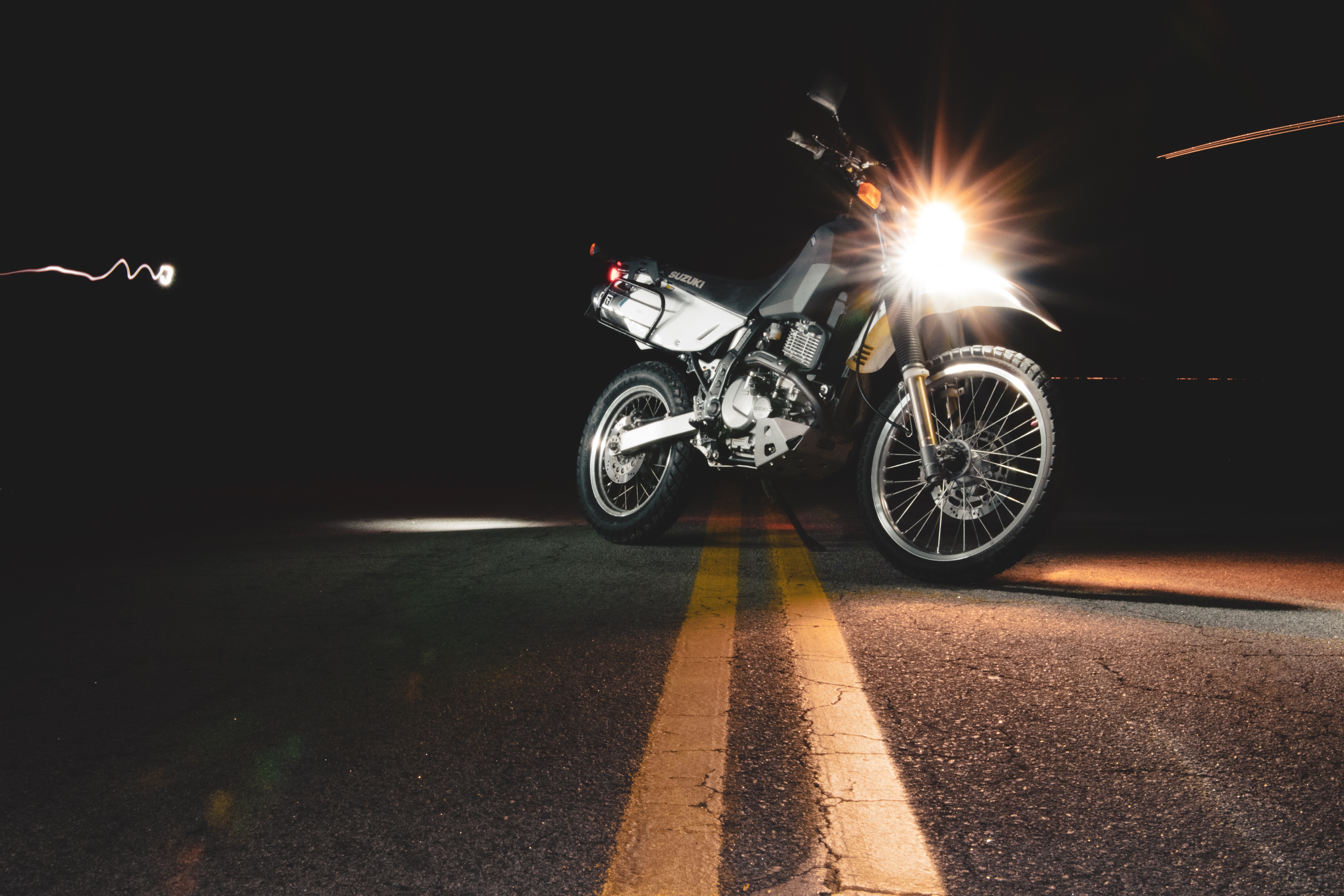 asphalt, motorcycles, motorcycle, lights, shine, light, headlights Full HD