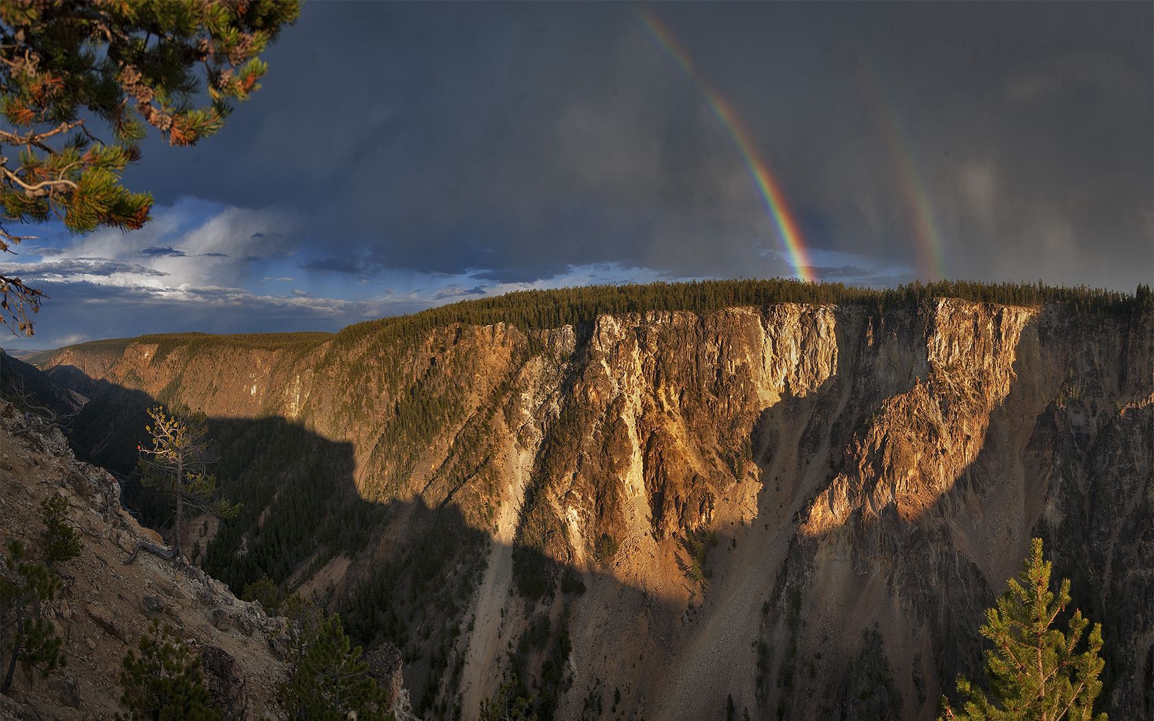 Laden Sie das Natur, Mountains, Höhe, Cliff, Klippe, Regenbogen-Bild kostenlos auf Ihren PC-Desktop herunter