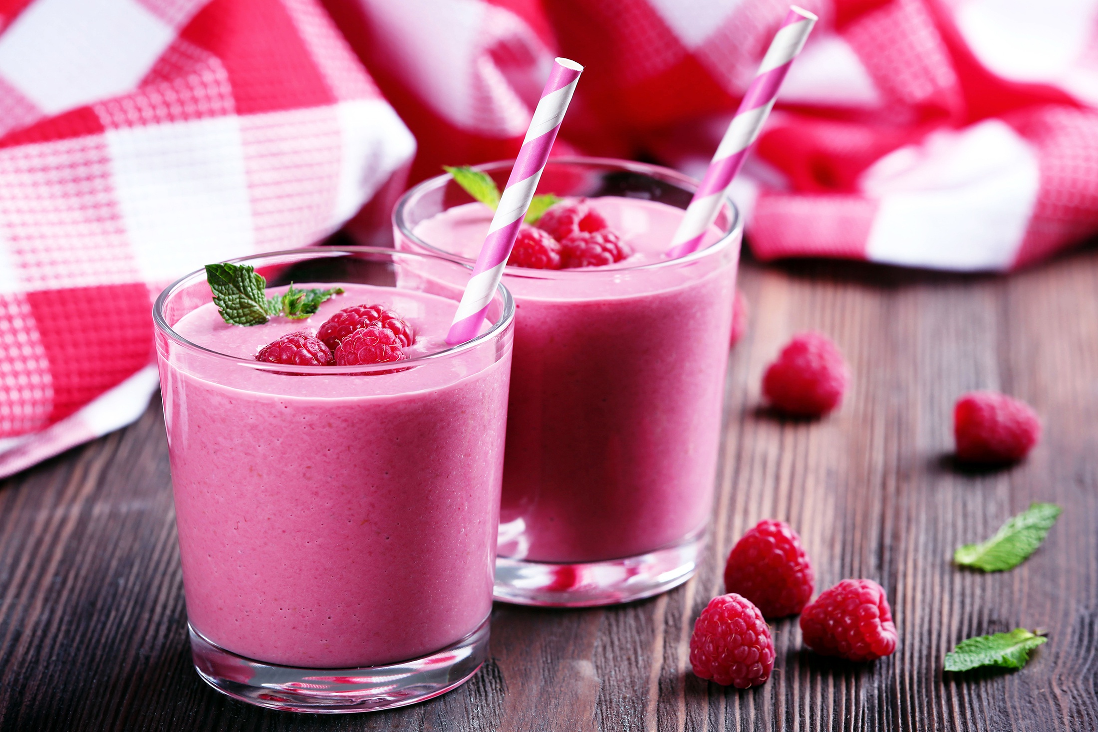 Free download wallpaper Food, Raspberry, Berry, Fruit, Drink, Smoothie on your PC desktop