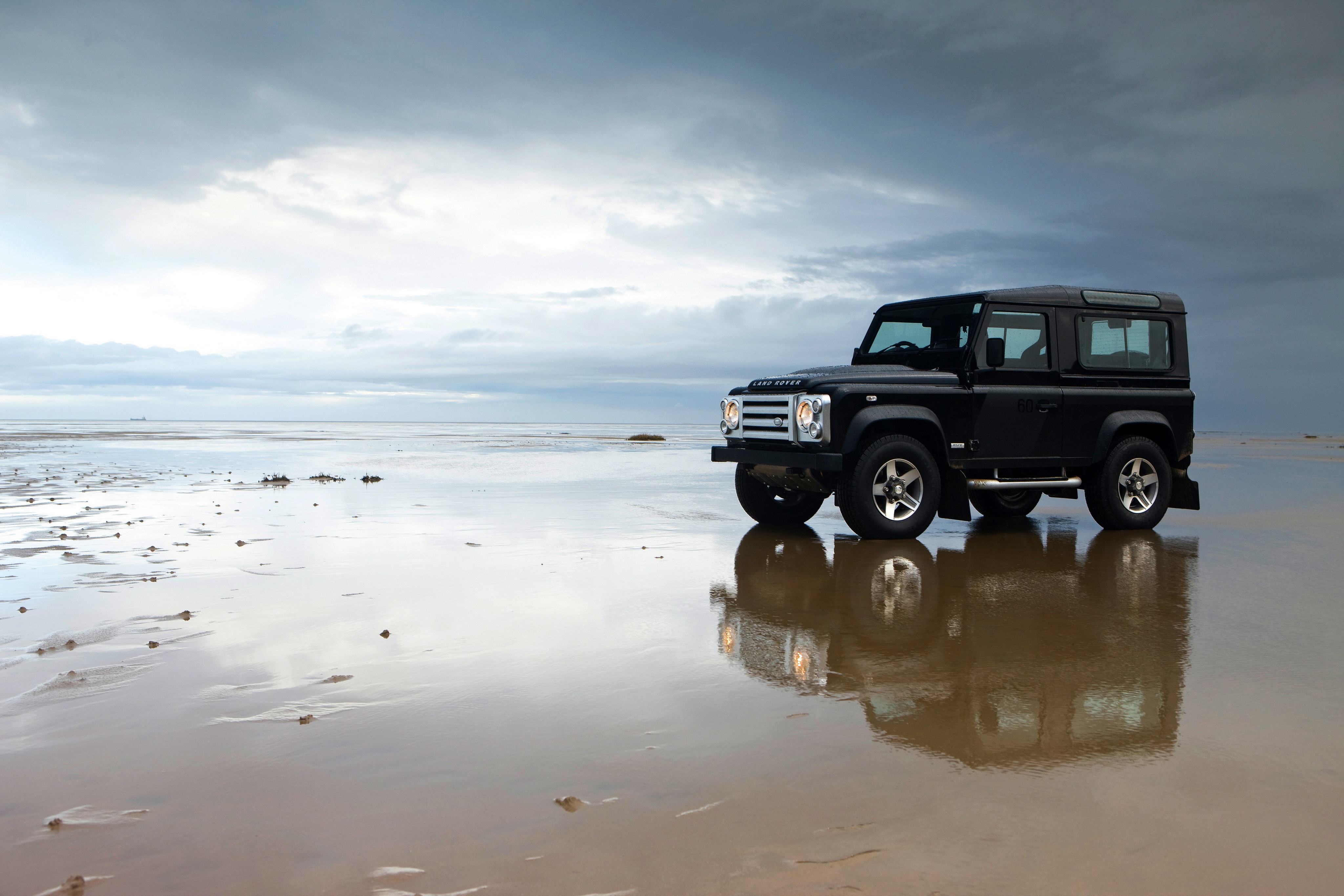 Download mobile wallpaper Land Rover, Car, Suv, Off Road, Land Rover Defender, Vehicles, Black Car for free.