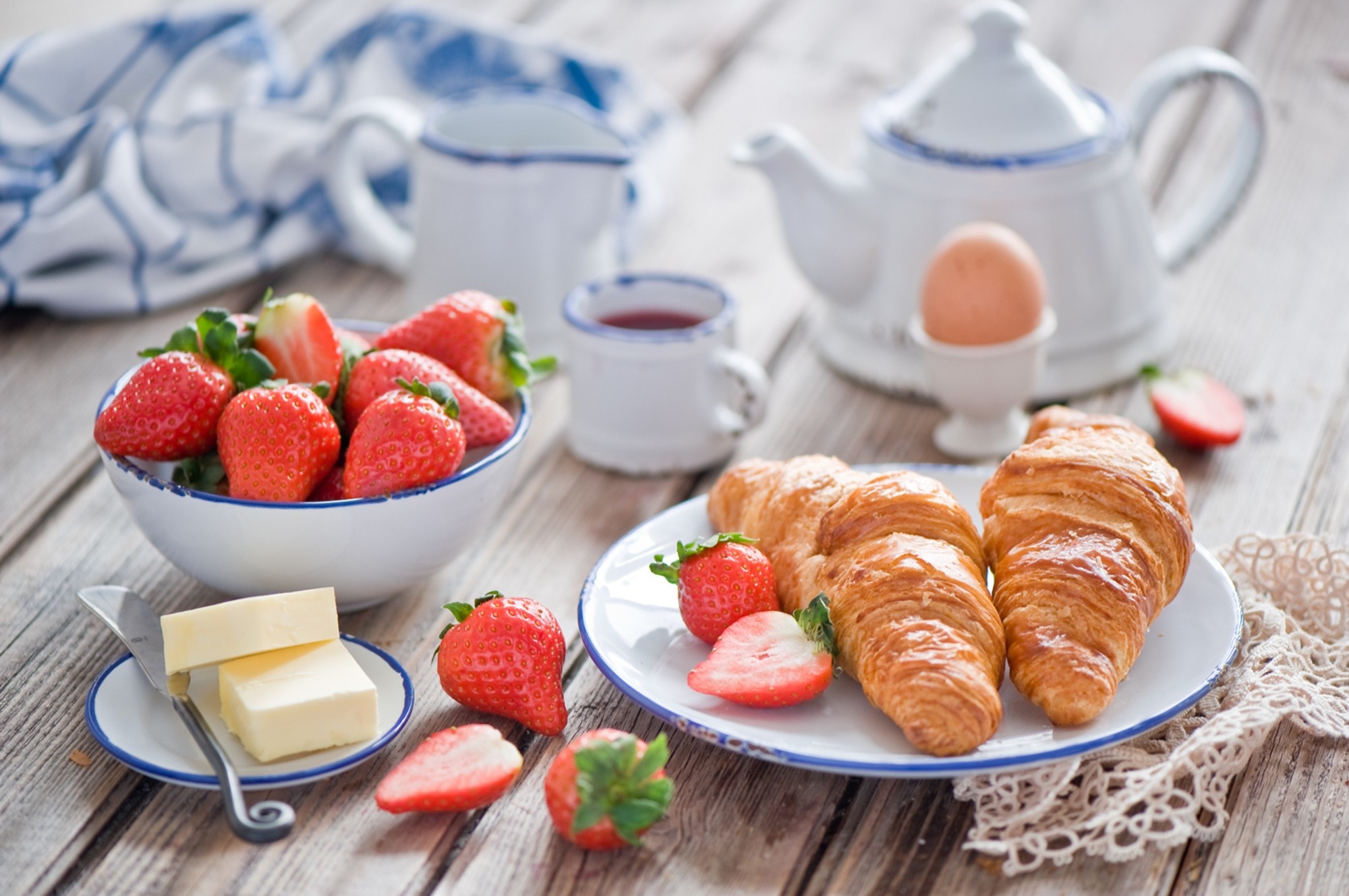 breakfast, food, strawberry, croissants, tablewares, egg, butter, oil