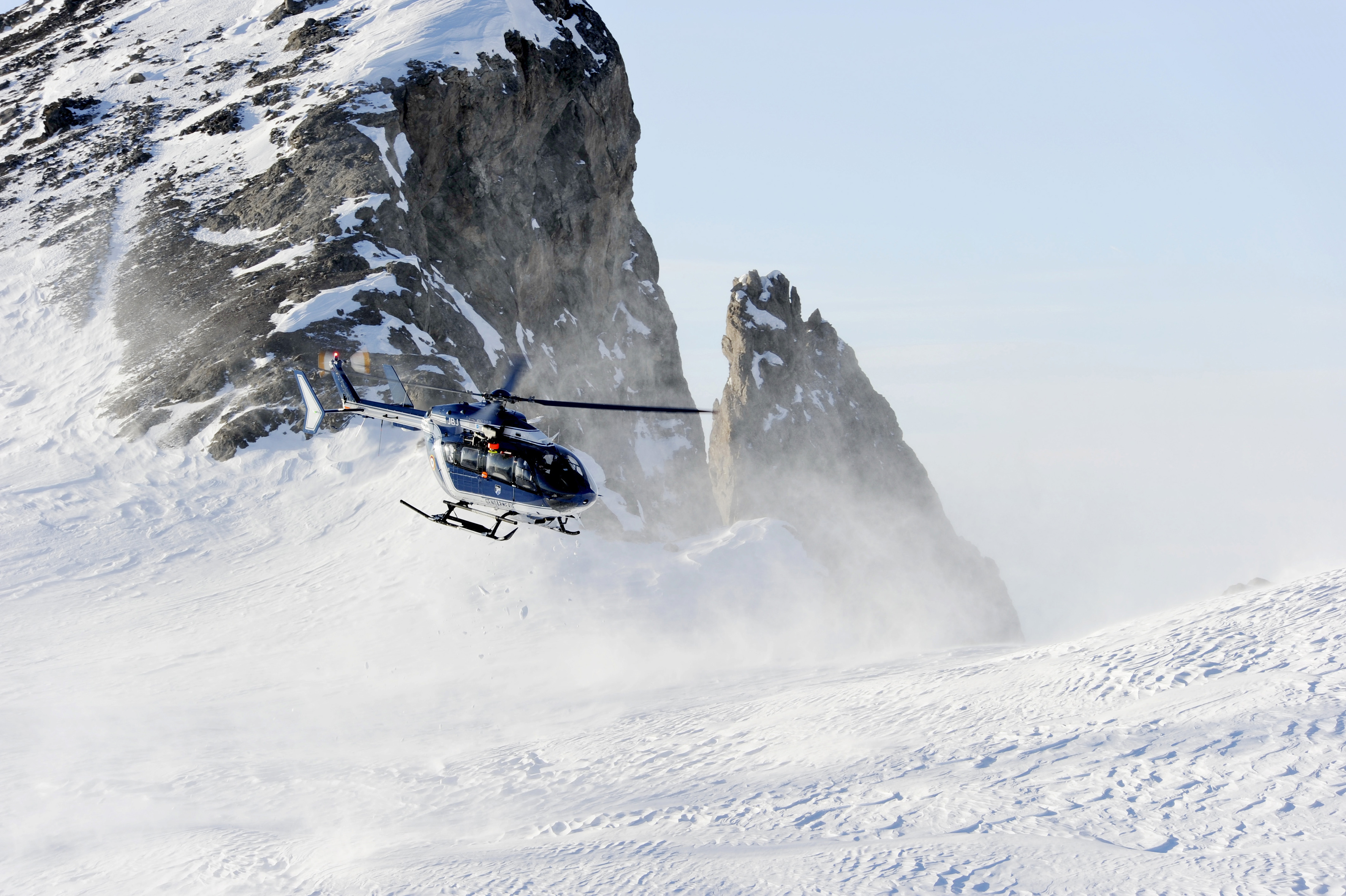 Завантажити шпалери Вертольоти Airbus H145 на телефон безкоштовно