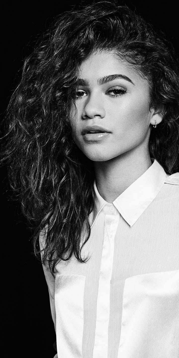 Download mobile wallpaper Celebrity, Zendaya for free.