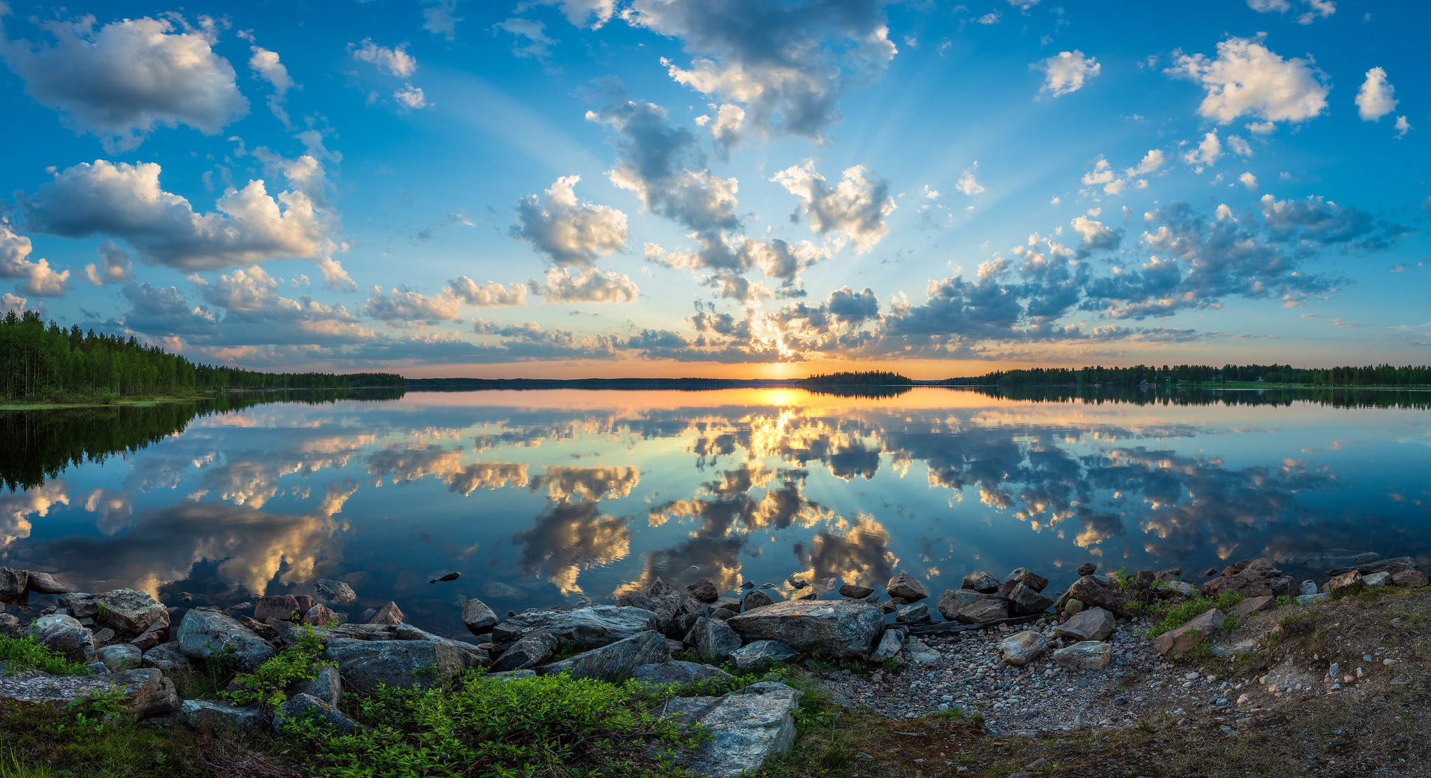 Descarga gratis la imagen Naturaleza, Cielo, Amanecer, Lago, Nube, Tierra/naturaleza, Reflejo en el escritorio de tu PC