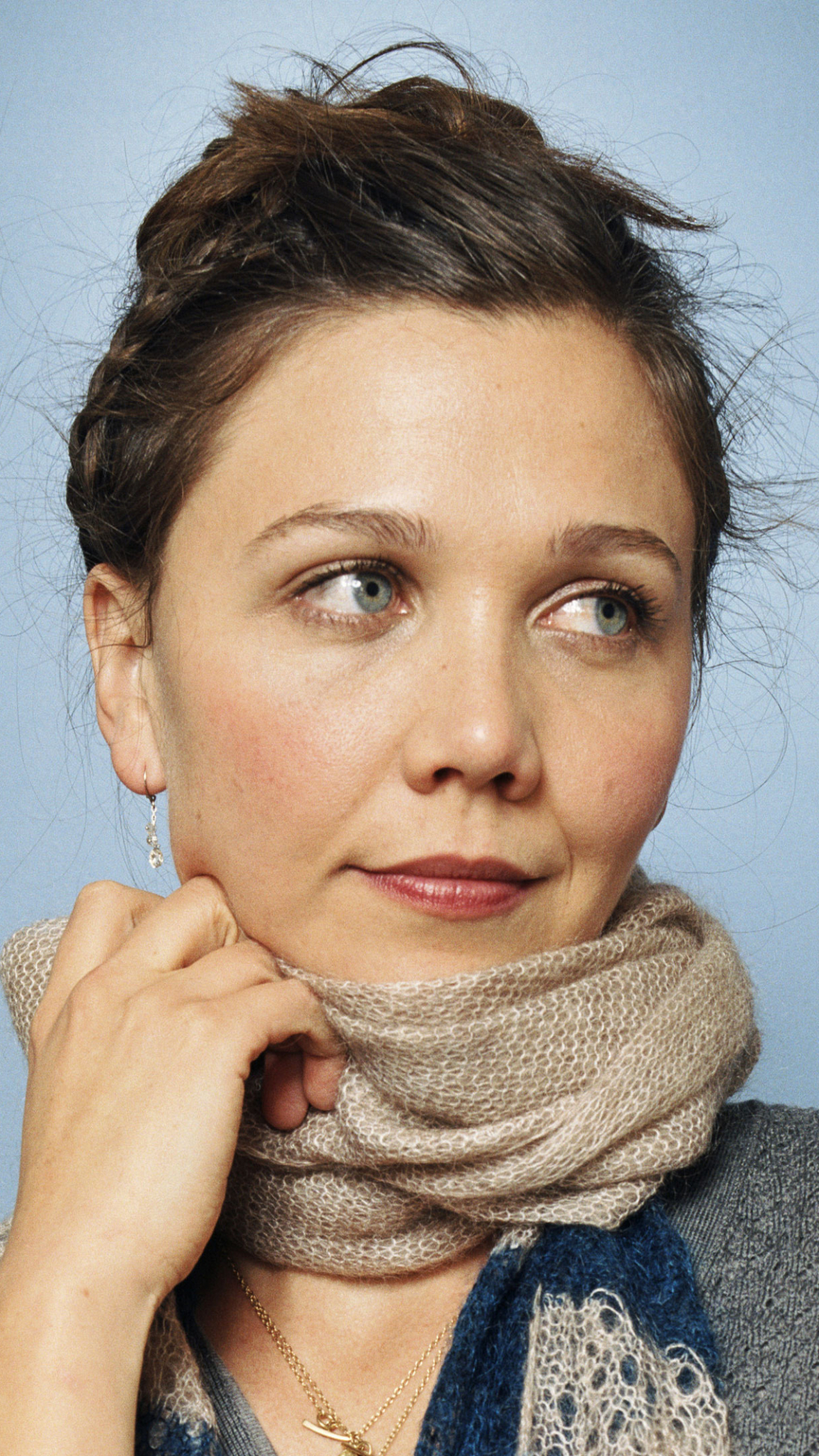 Download mobile wallpaper American, Celebrity, Actress, Maggie Gyllenhaal for free.