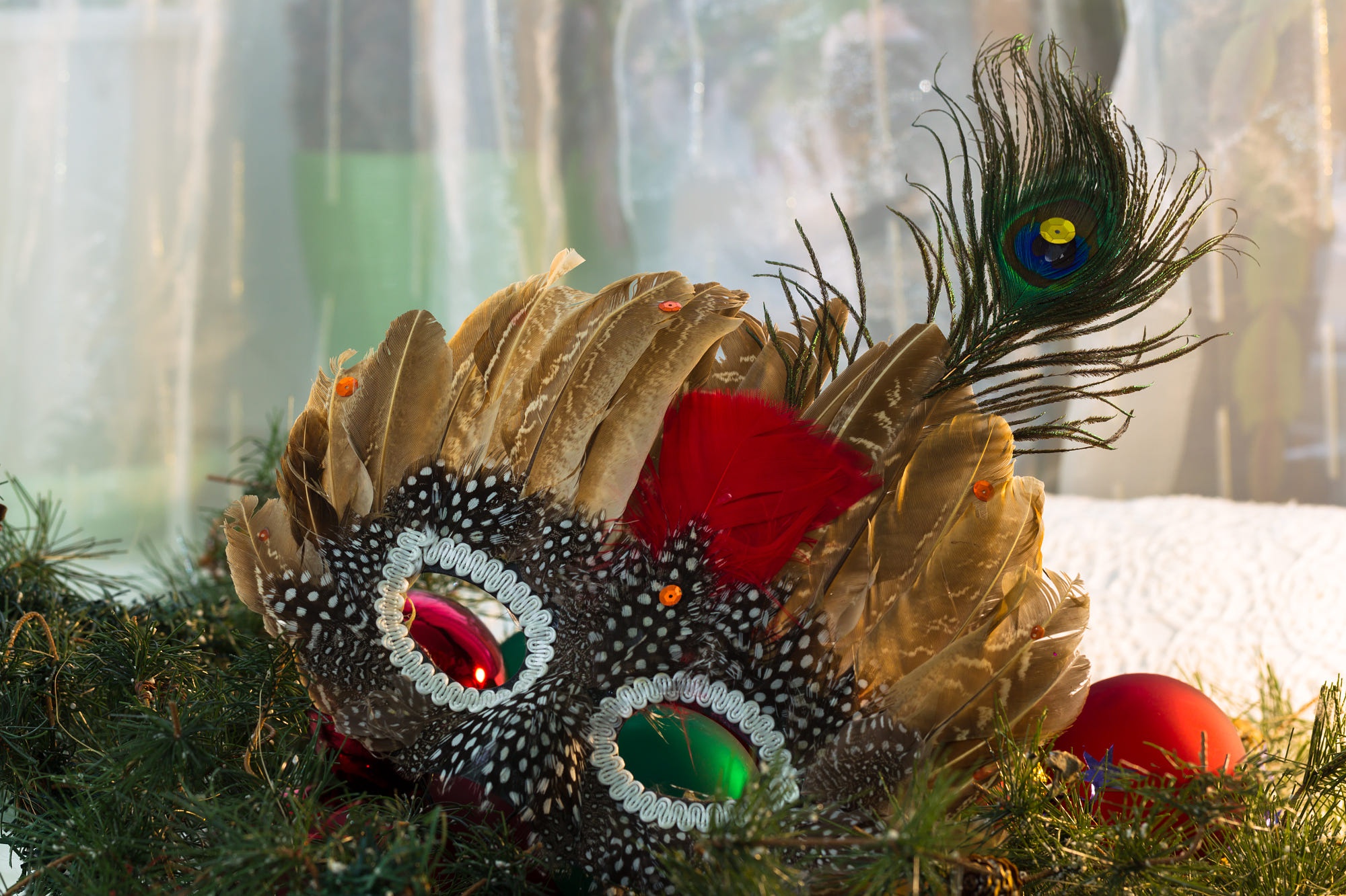 Free download wallpaper Feather, Christmas, Holiday, Mask on your PC desktop