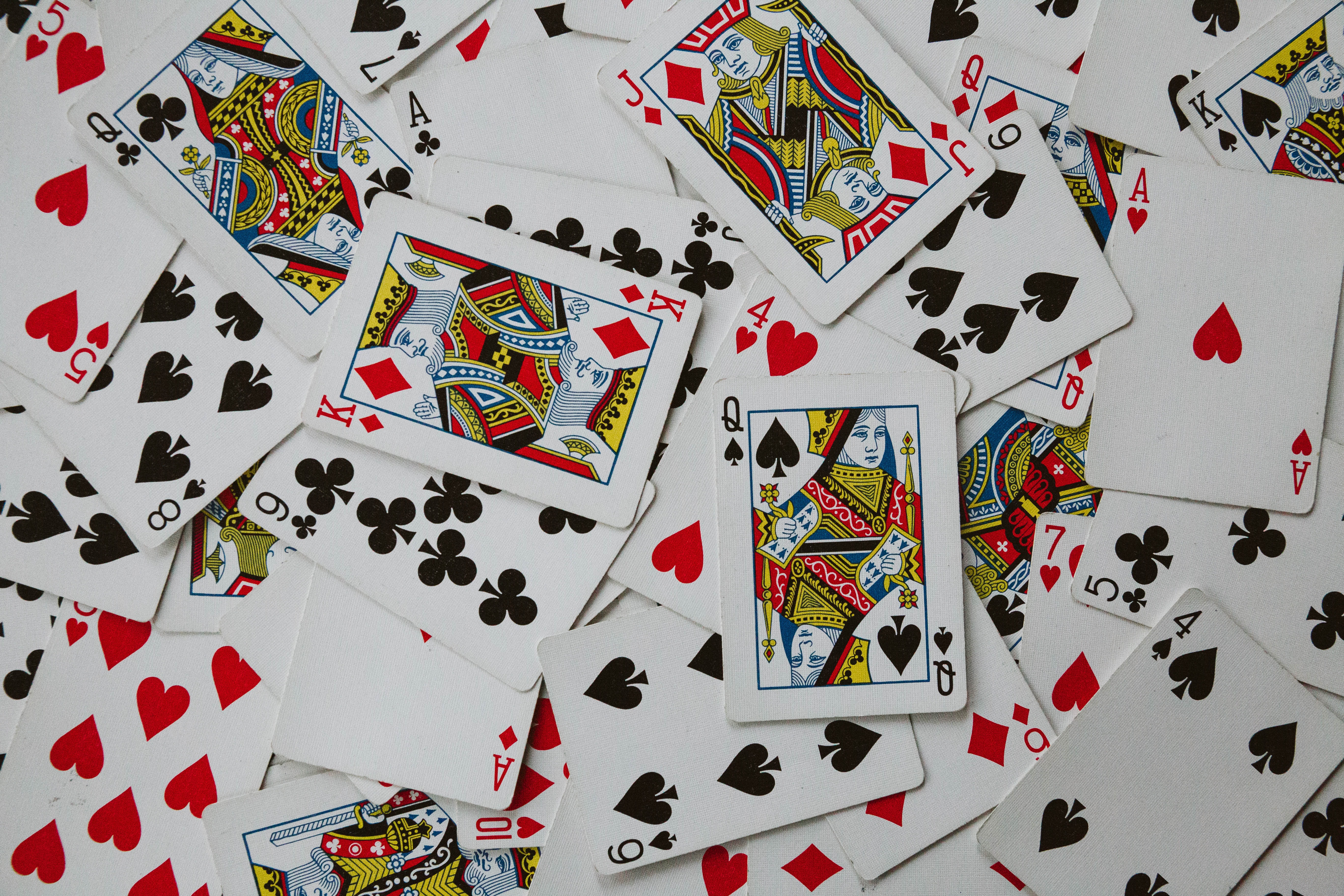 104505 baixar papel de parede jogo de cartas, miscelânea, variado, padrão, cartas, cartas de jogar, jogando cartas - protetores de tela e imagens gratuitamente