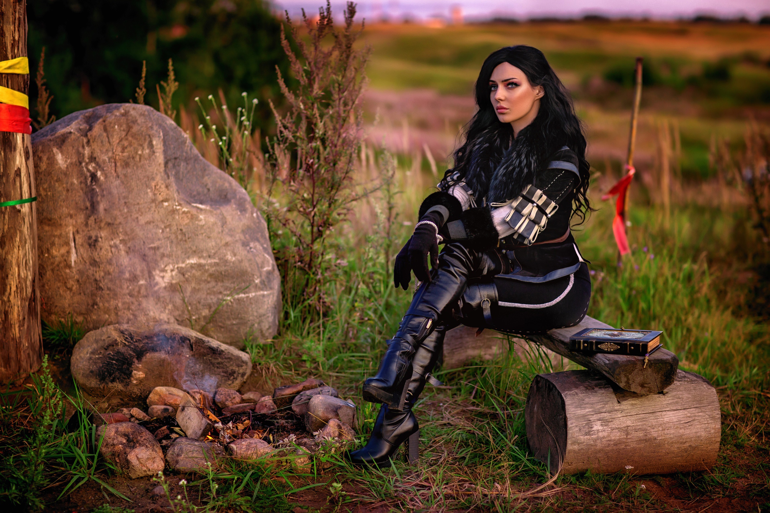 Download mobile wallpaper Boots, Women, Black Hair, Long Hair, Cosplay, Depth Of Field, The Witcher 3: Wild Hunt, Yennefer Of Vengerberg for free.