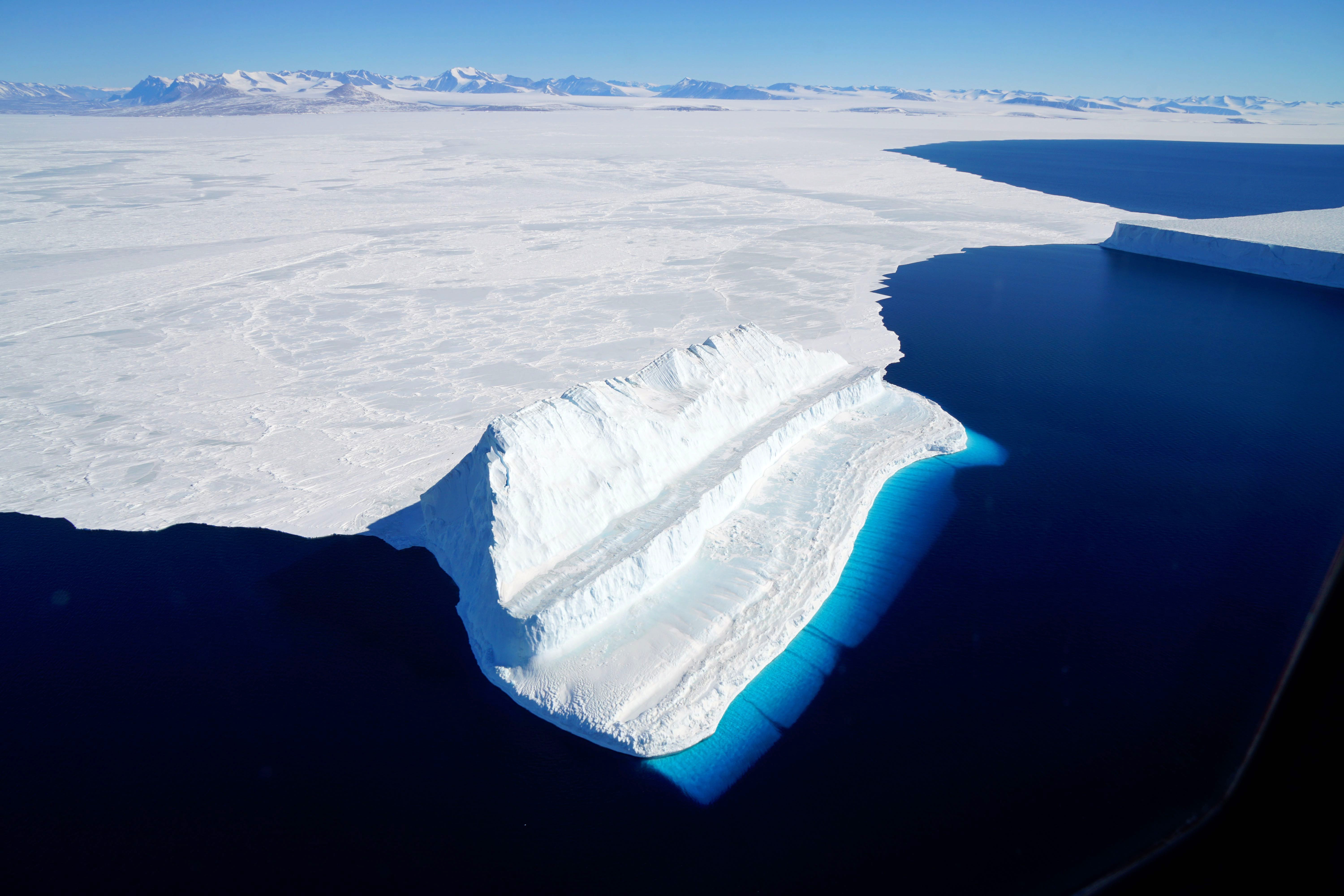1044934 télécharger le fond d'écran terre/nature, iceberg, antarctique, terre victoria - économiseurs d'écran et images gratuitement