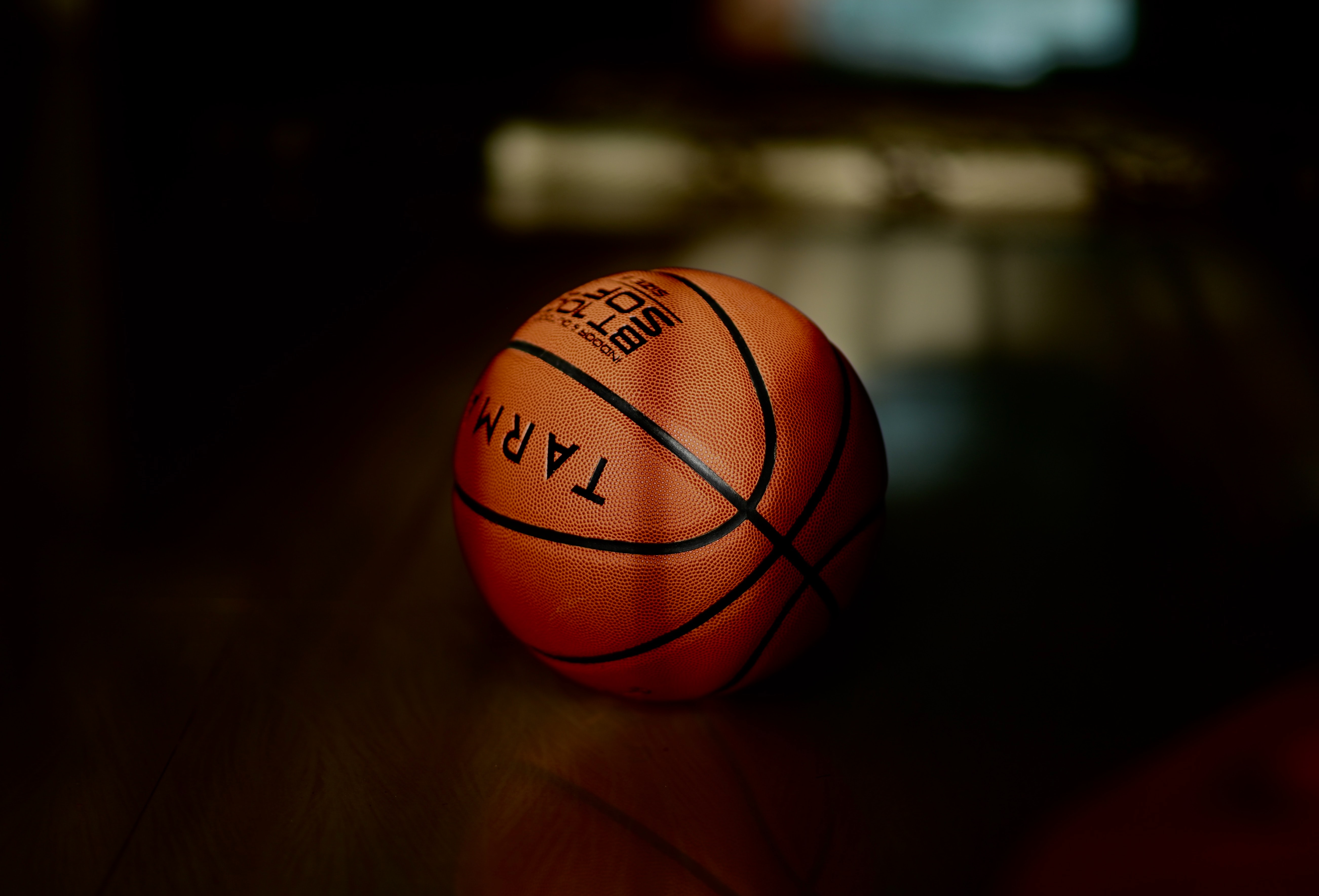 Завантажити шпалери Баскетбольний М'яч на телефон безкоштовно
