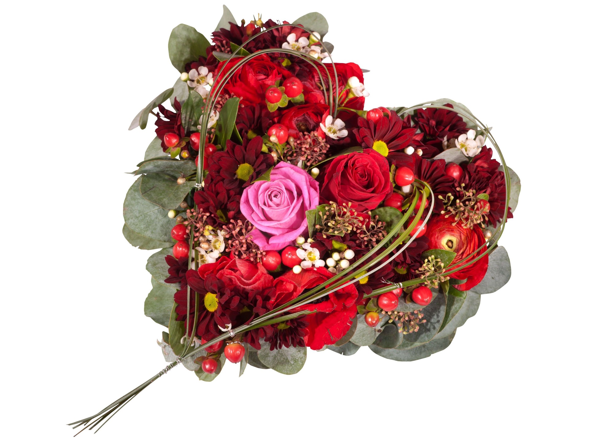 Free download wallpaper Chrysanthemum, Flower, Bouquet, Heart, Poppy, Red Flower, Man Made, Ranuncula on your PC desktop