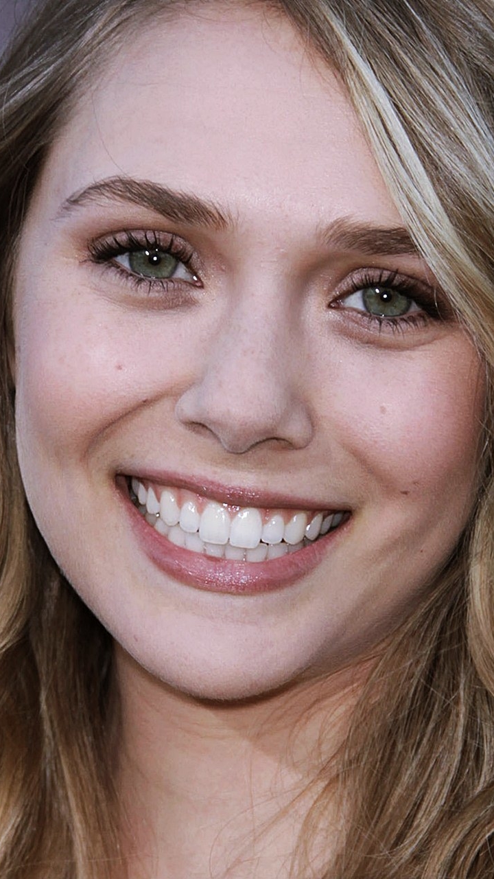 Descarga gratuita de fondo de pantalla para móvil de Celebridades, Elizabeth Olsen.